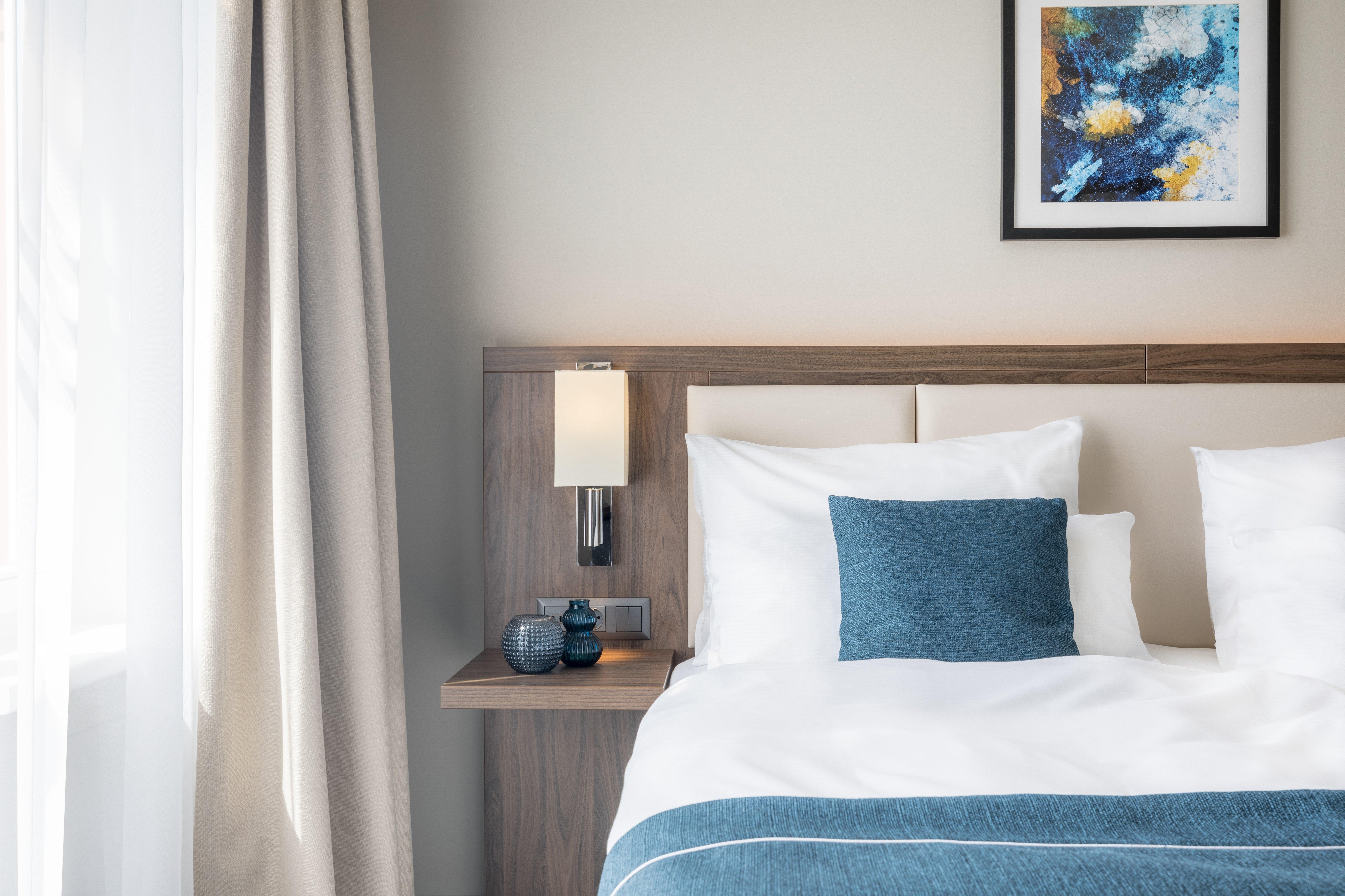 Double Queen Size Bed