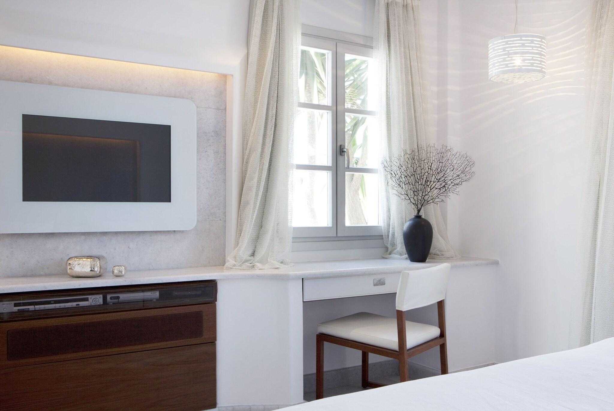 Junior Suite with Views