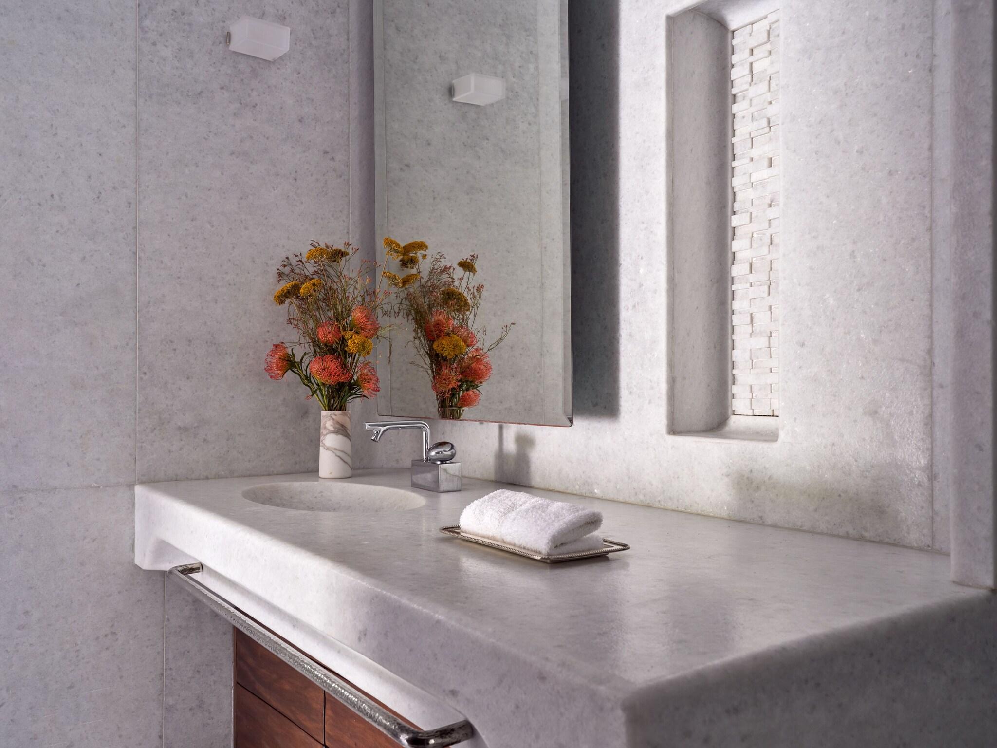 Double Queen Size Bed