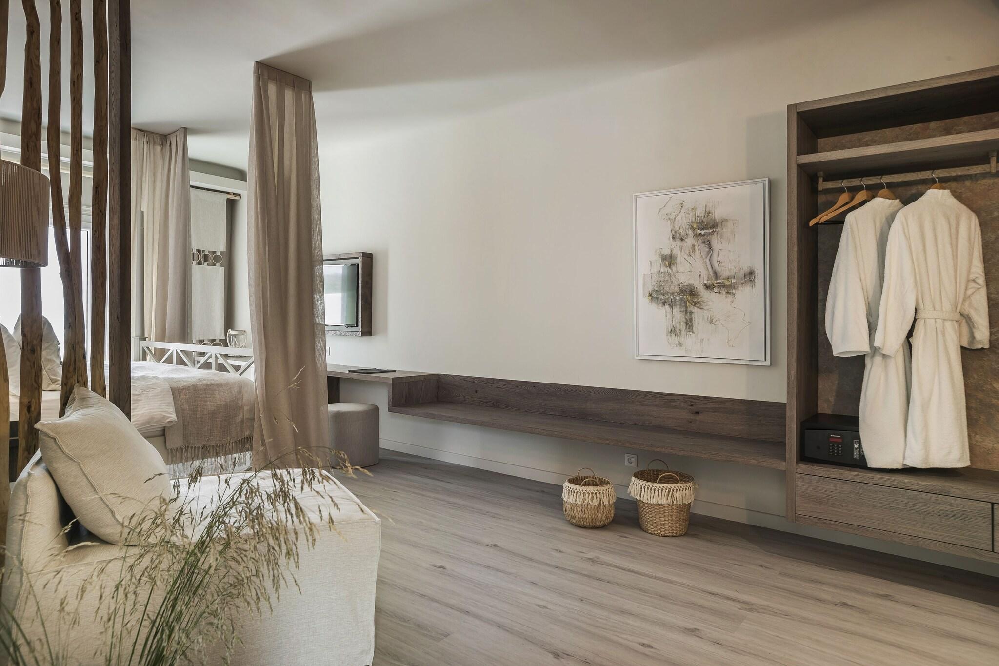 Suite Sea View King Bed