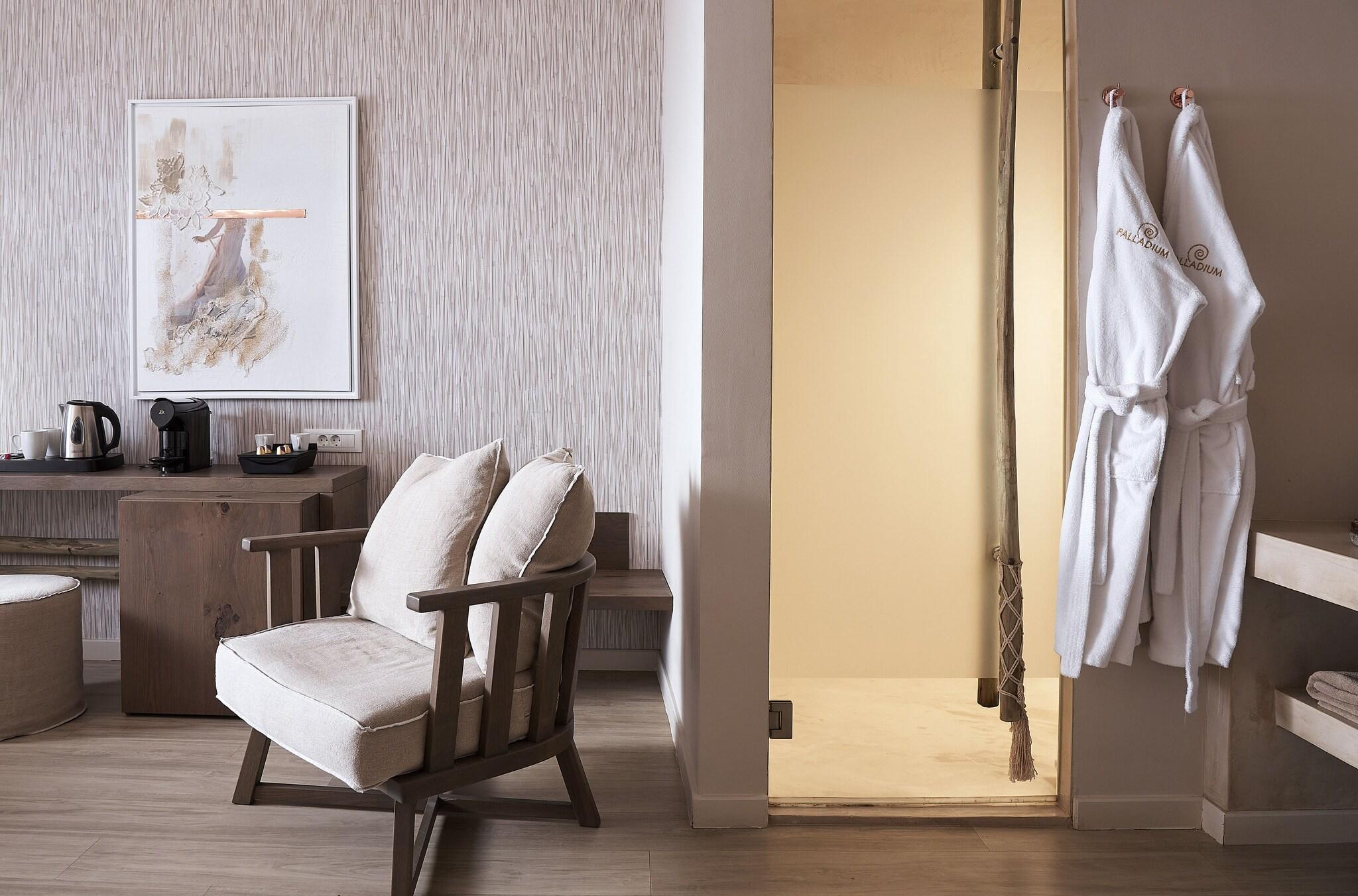 Double Deluxe with Private Pool