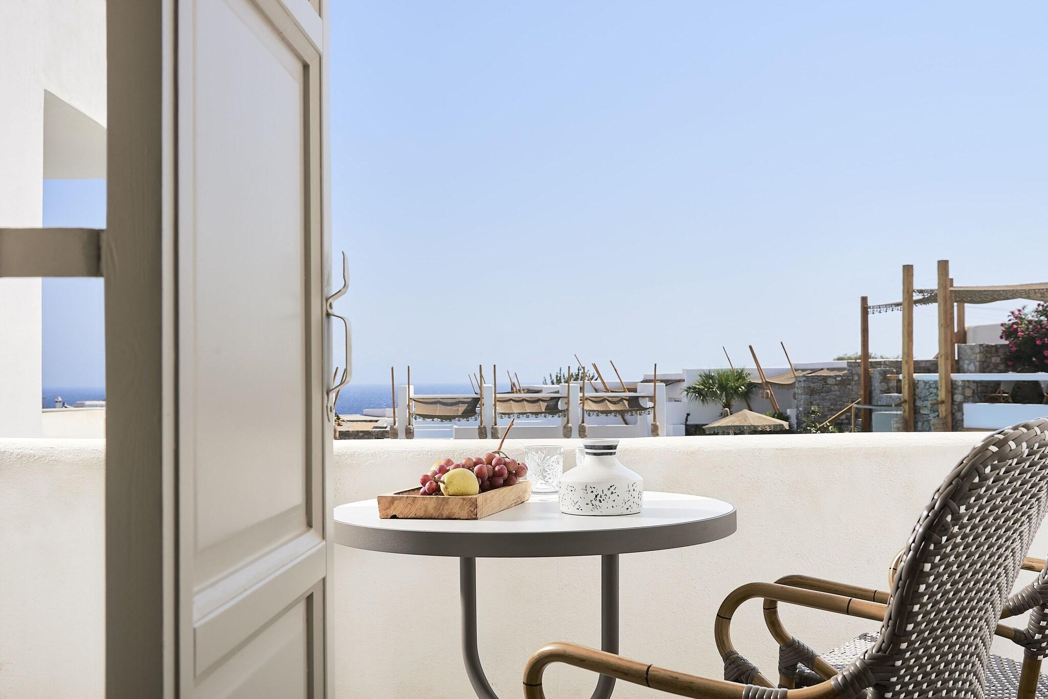 Double Deluxe King Bed