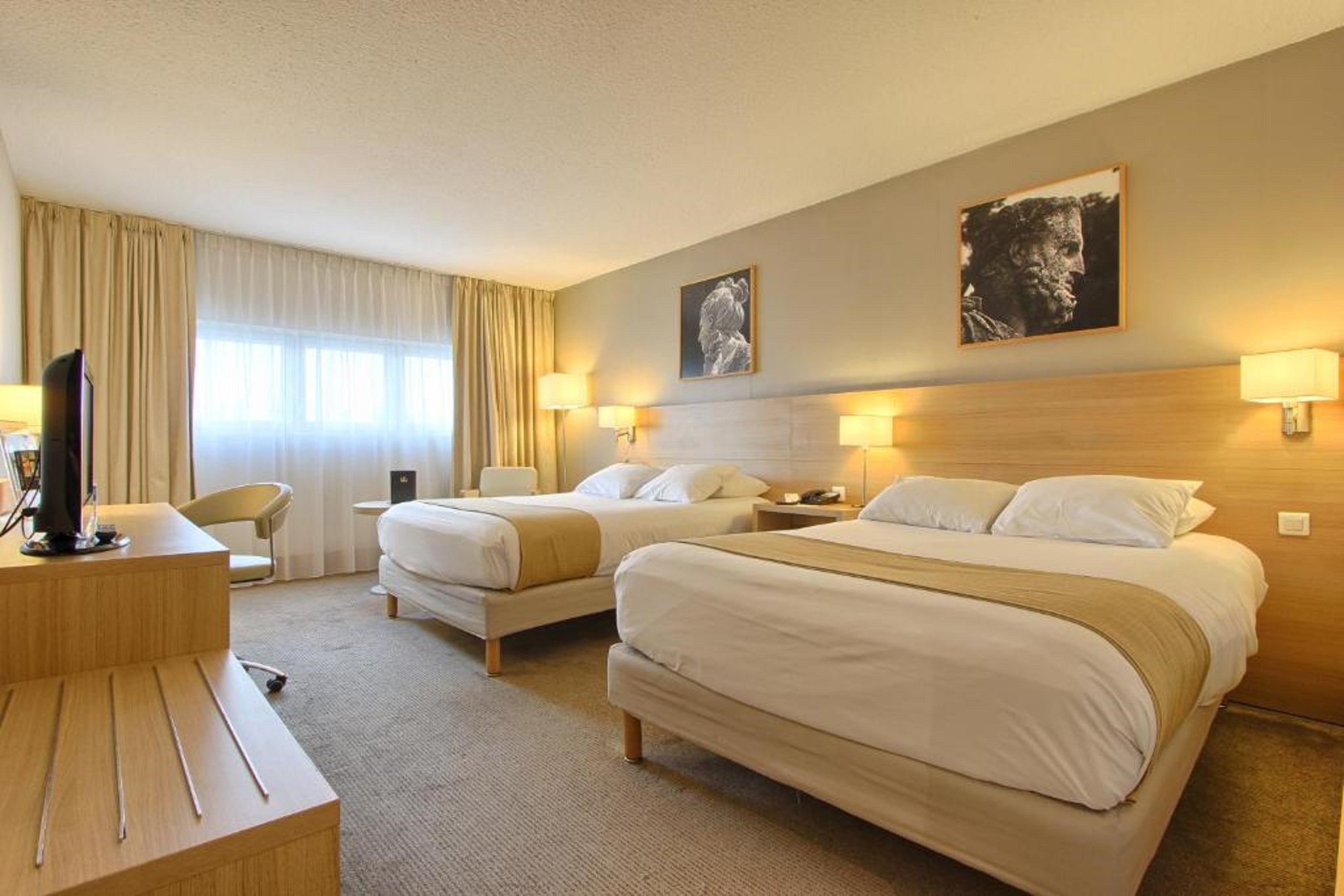 Family Room Connecting Room