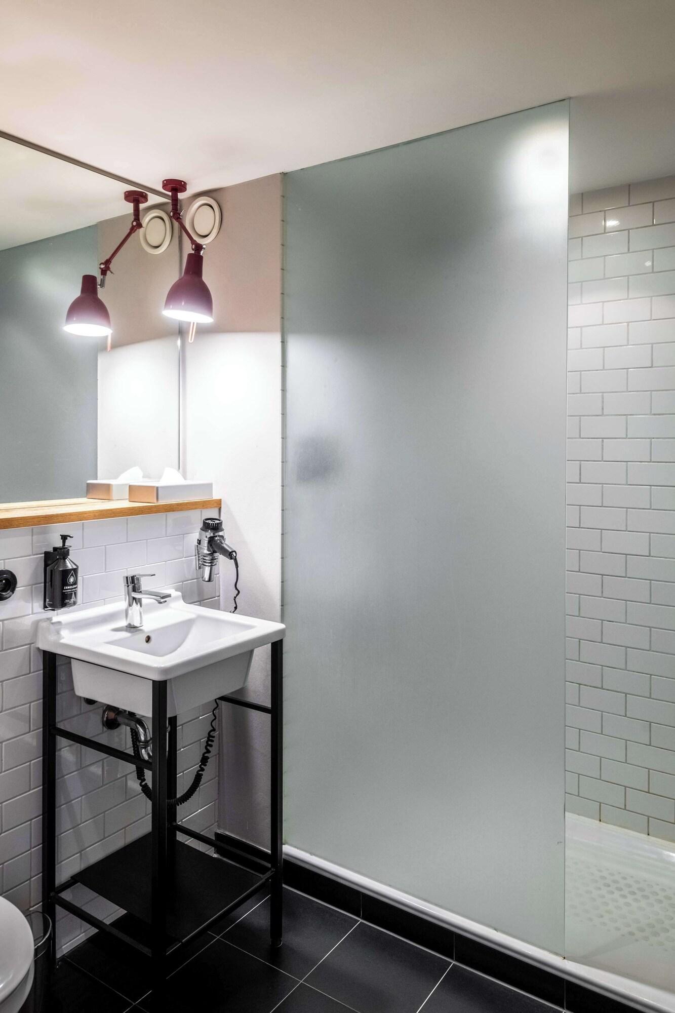 Junior Suite King Size Bed