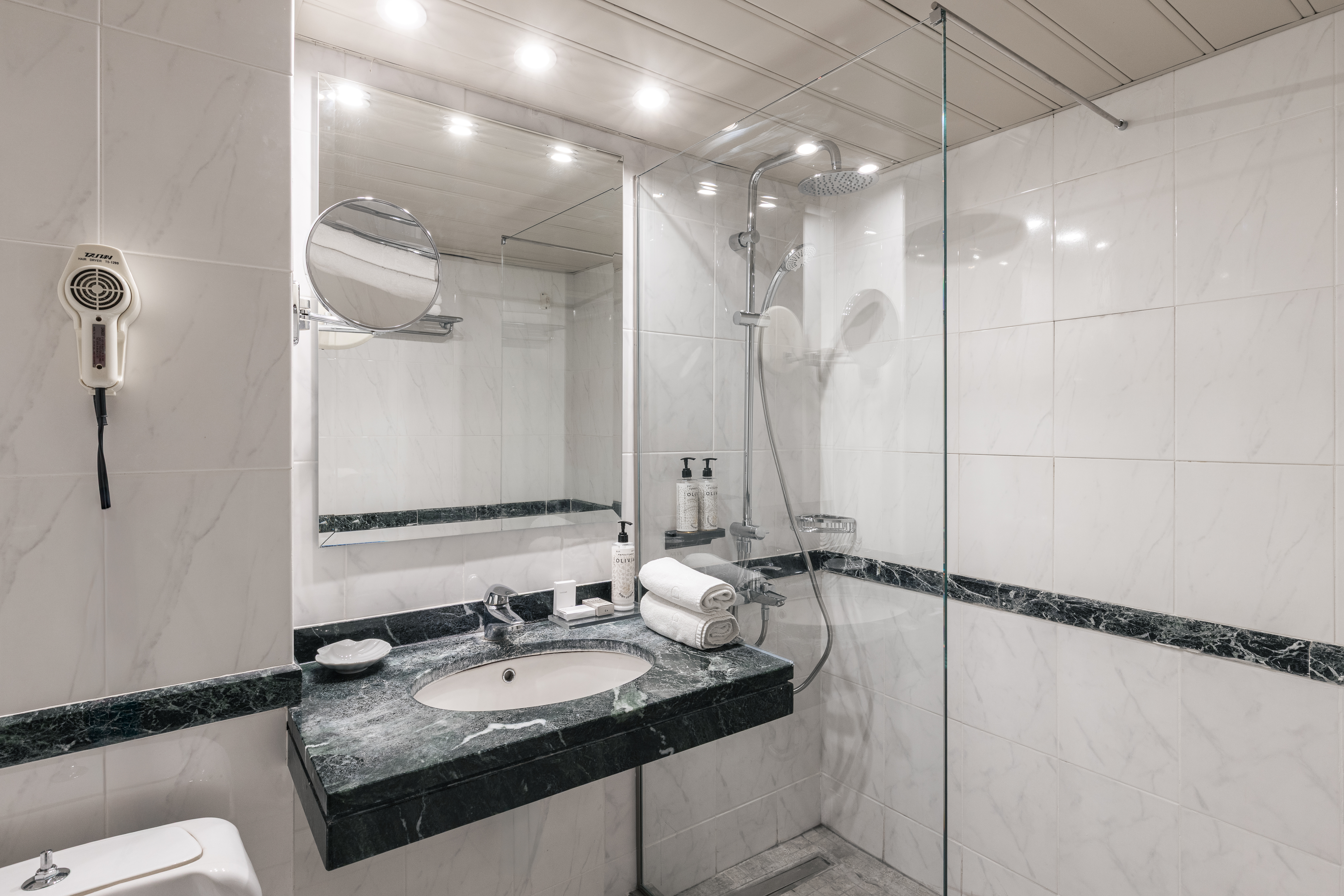 Double or Twin Superior