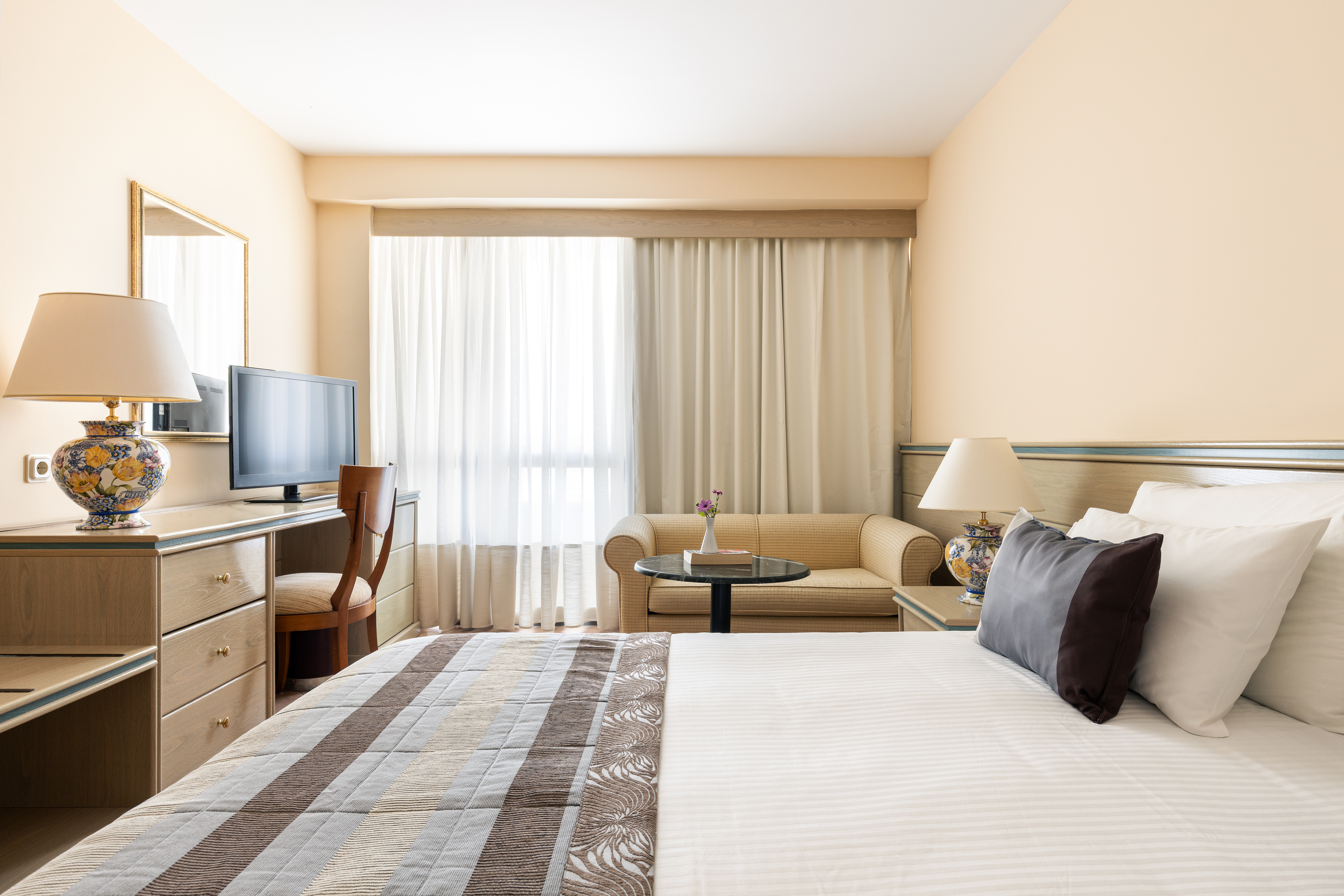 Double or Twin Standard