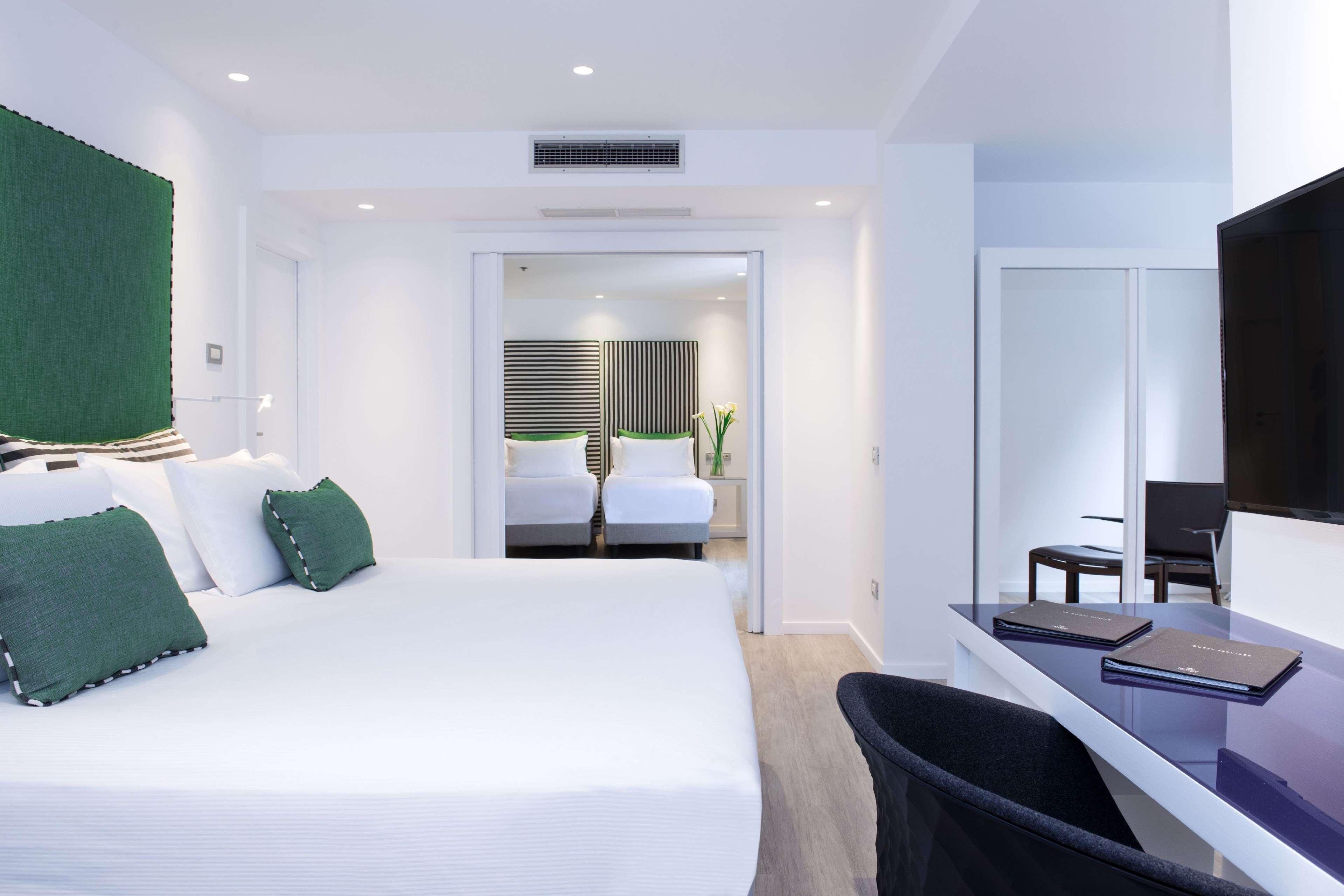 Quadruple Superior with Views