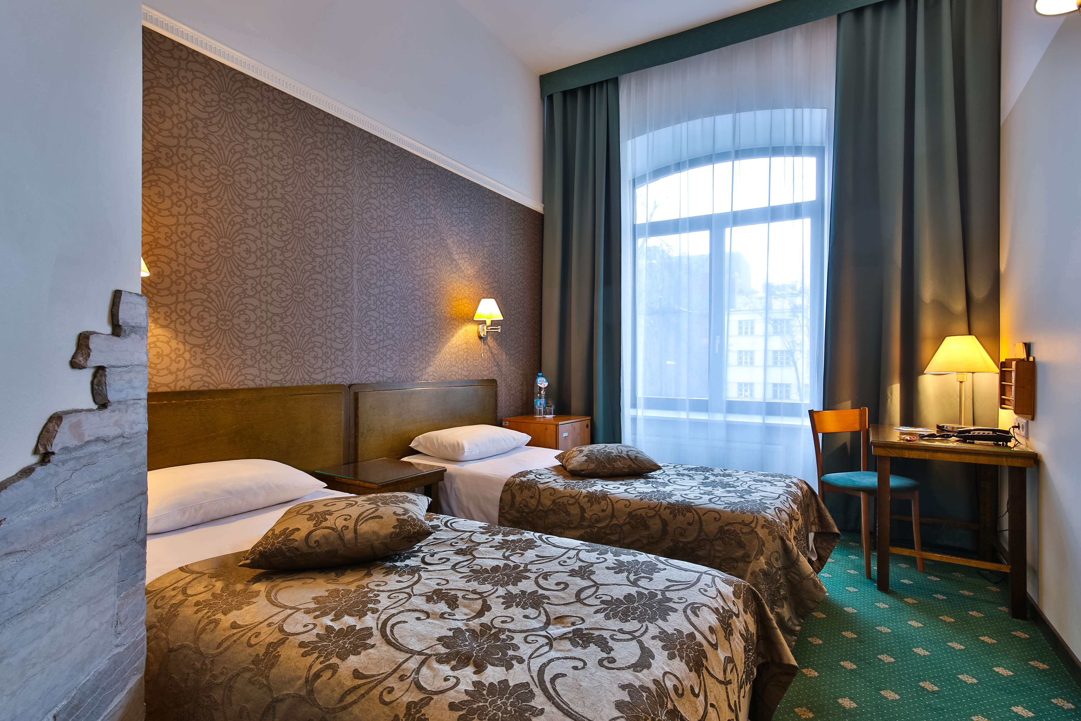 Double or Twin Standard