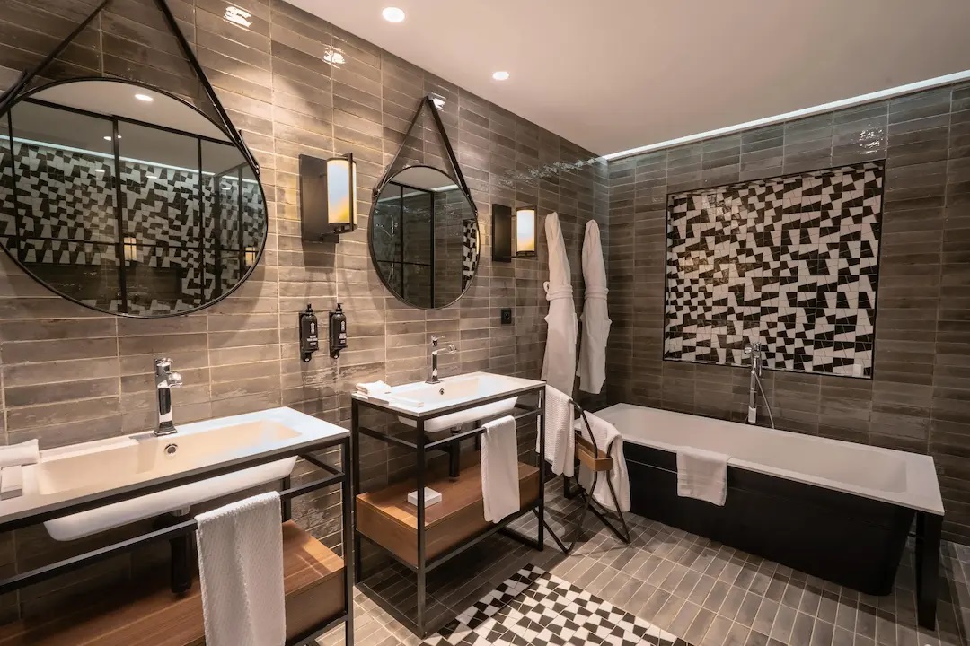 Double or Twin Standard