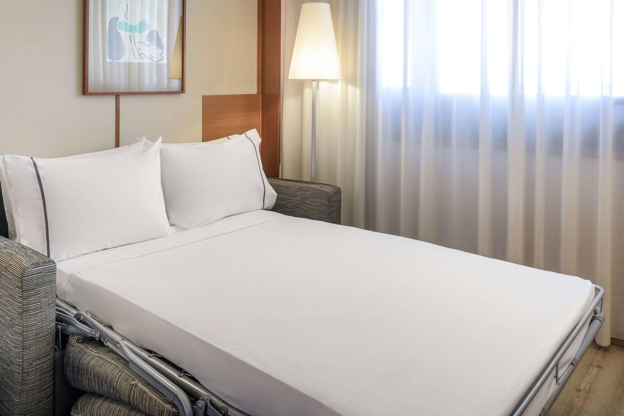 Double or Twin Superior King Bed