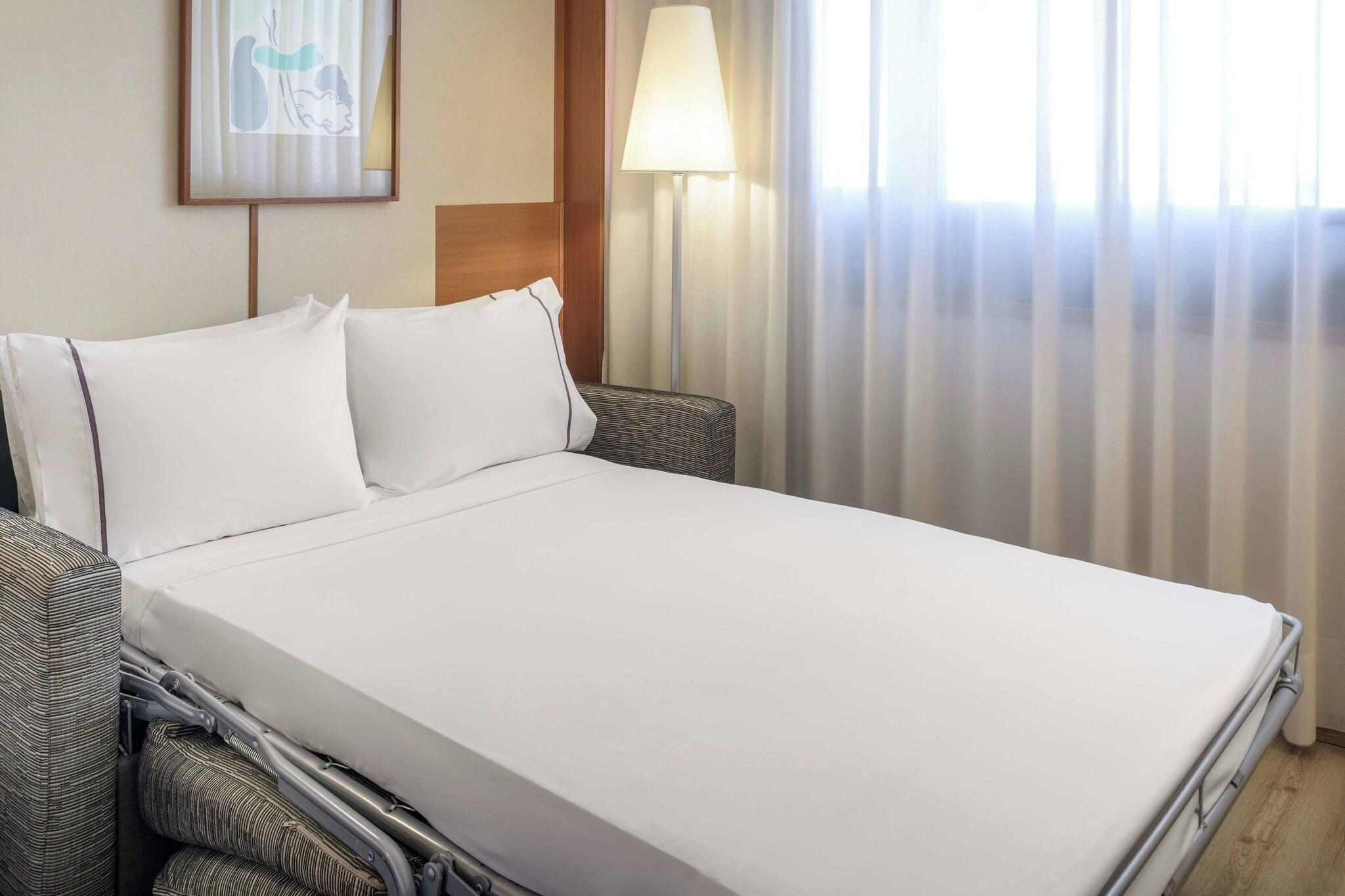 Double Superior King Bed