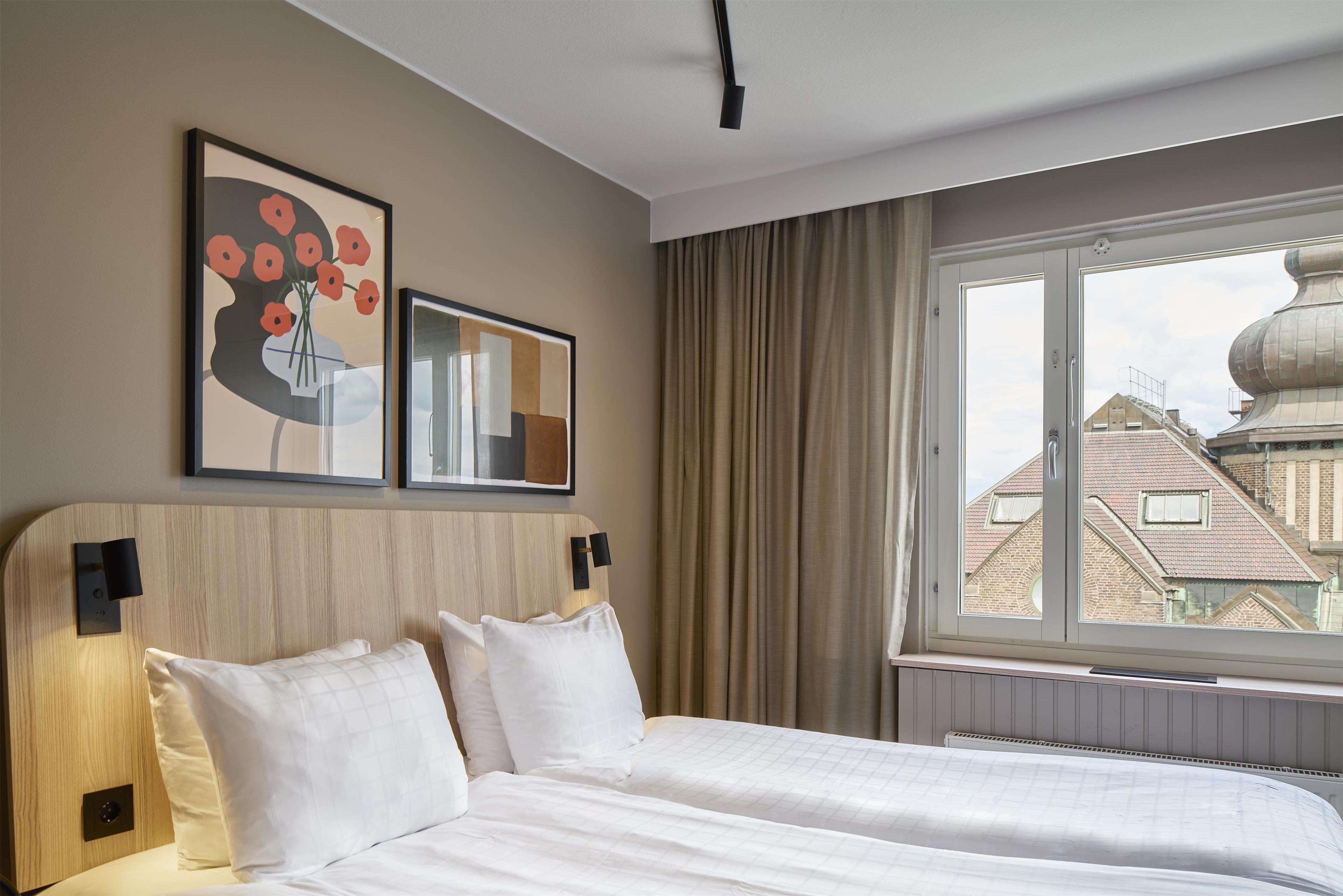 Double Queen Size Bed