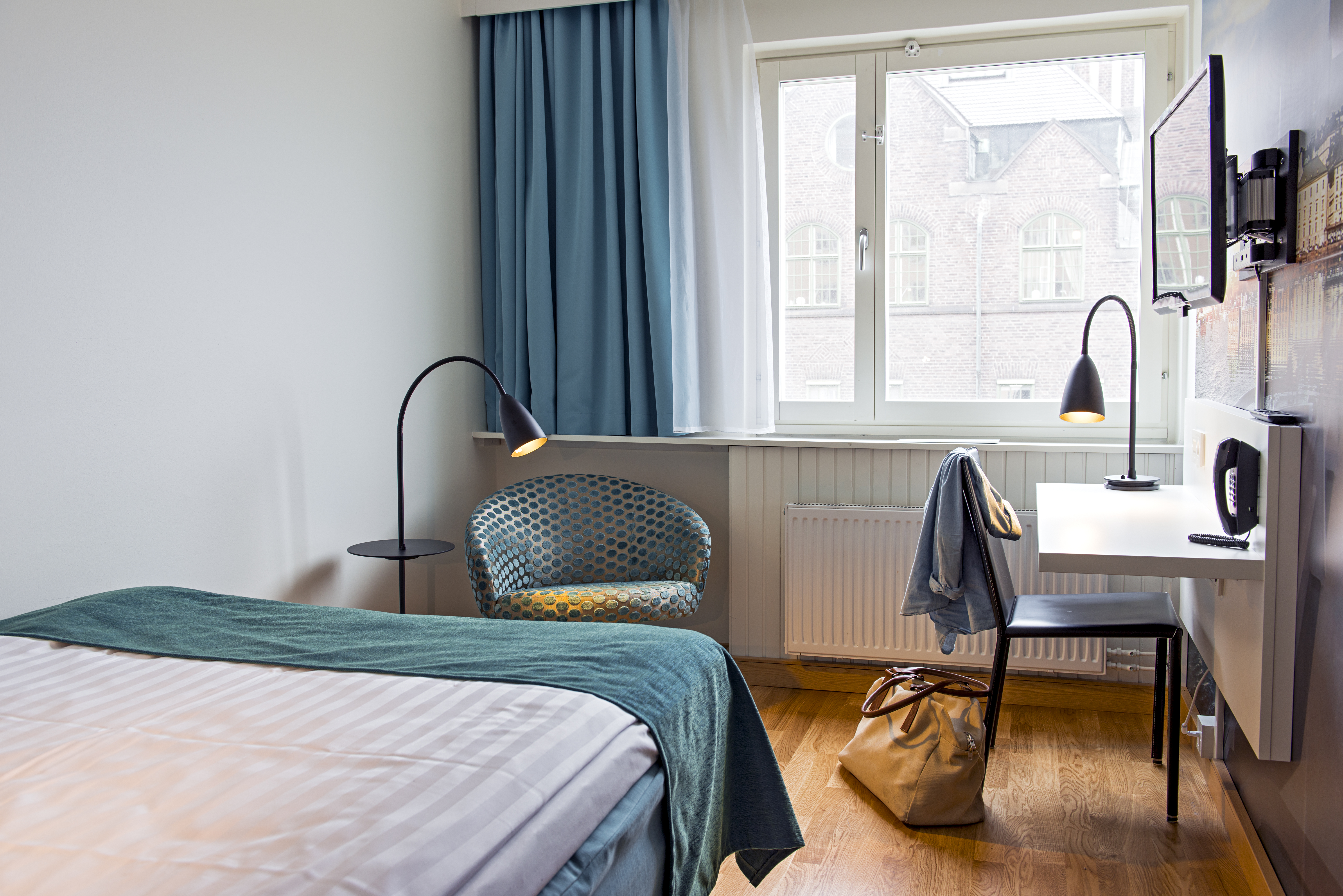 Double Single Queen Size Bed