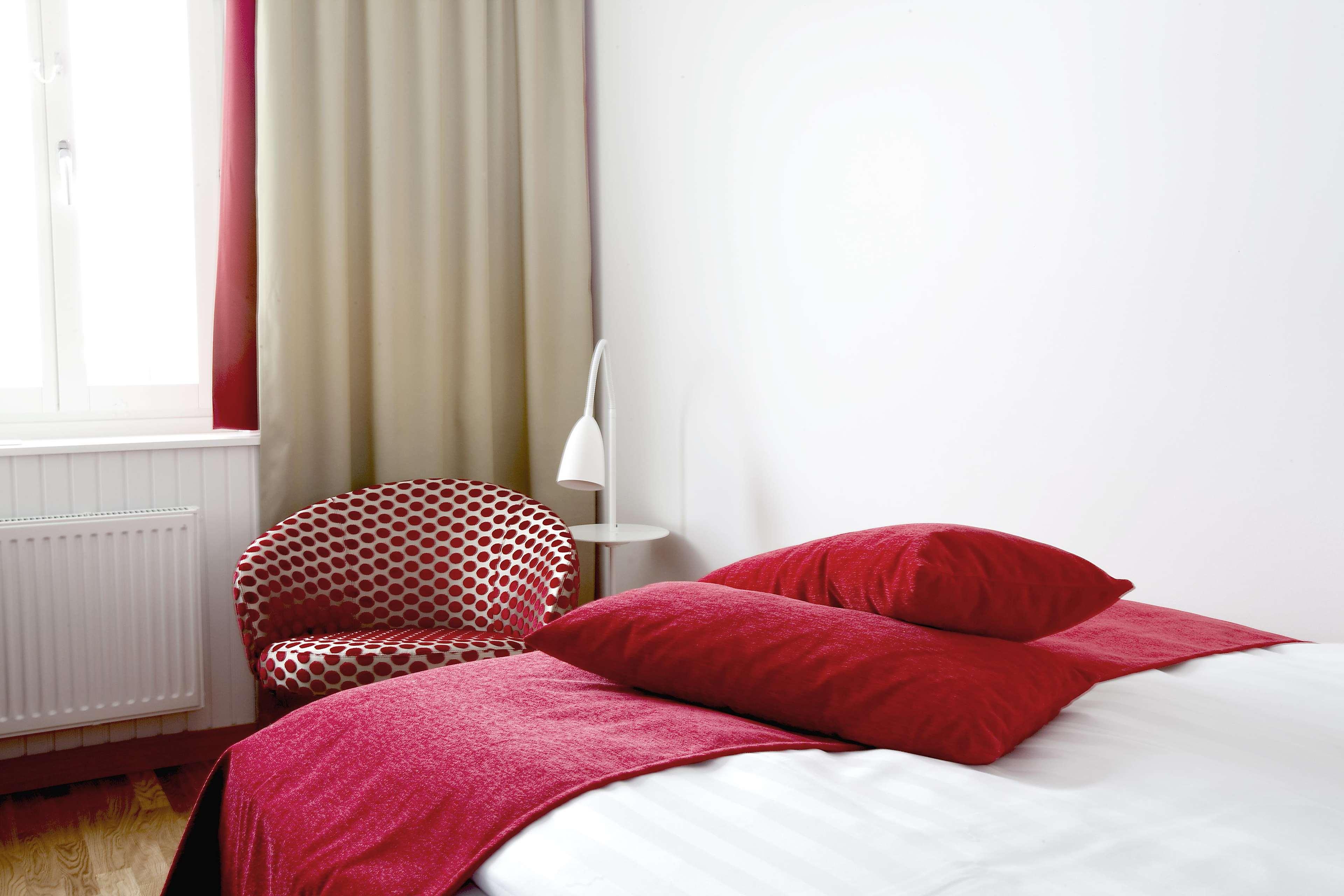 Double Queen Size Bed