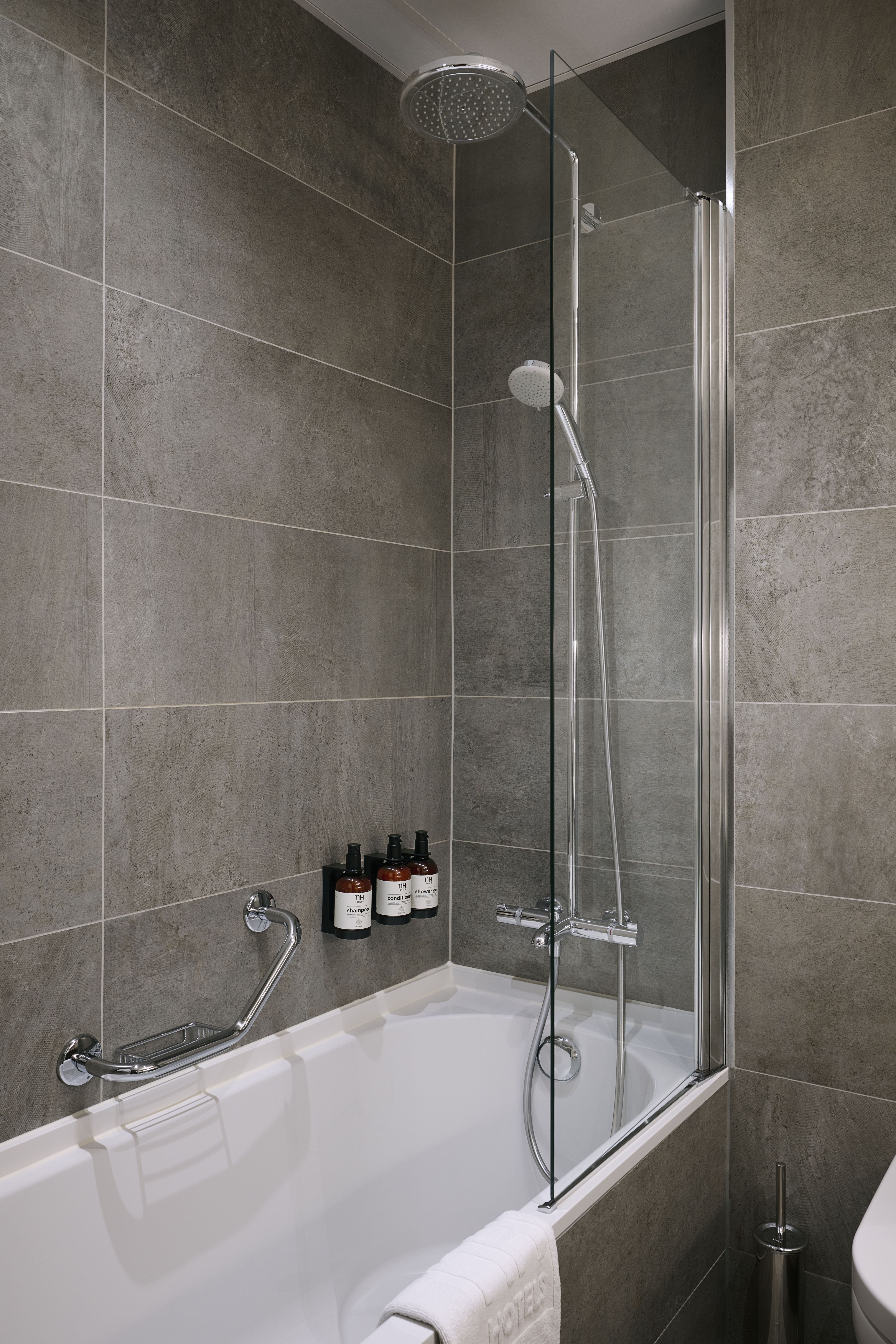 Family Room Capacity 4