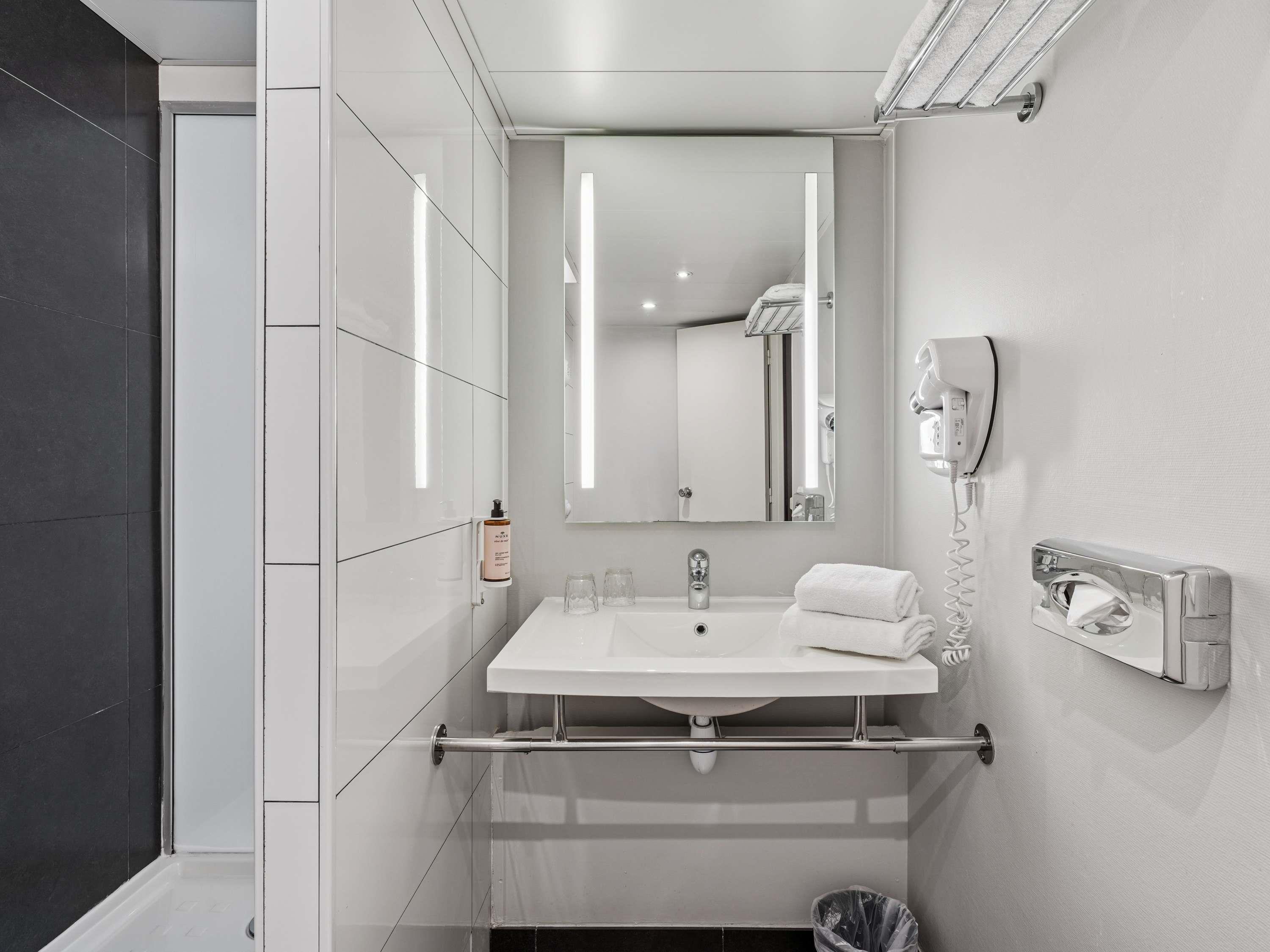 Double Classic Double Bed