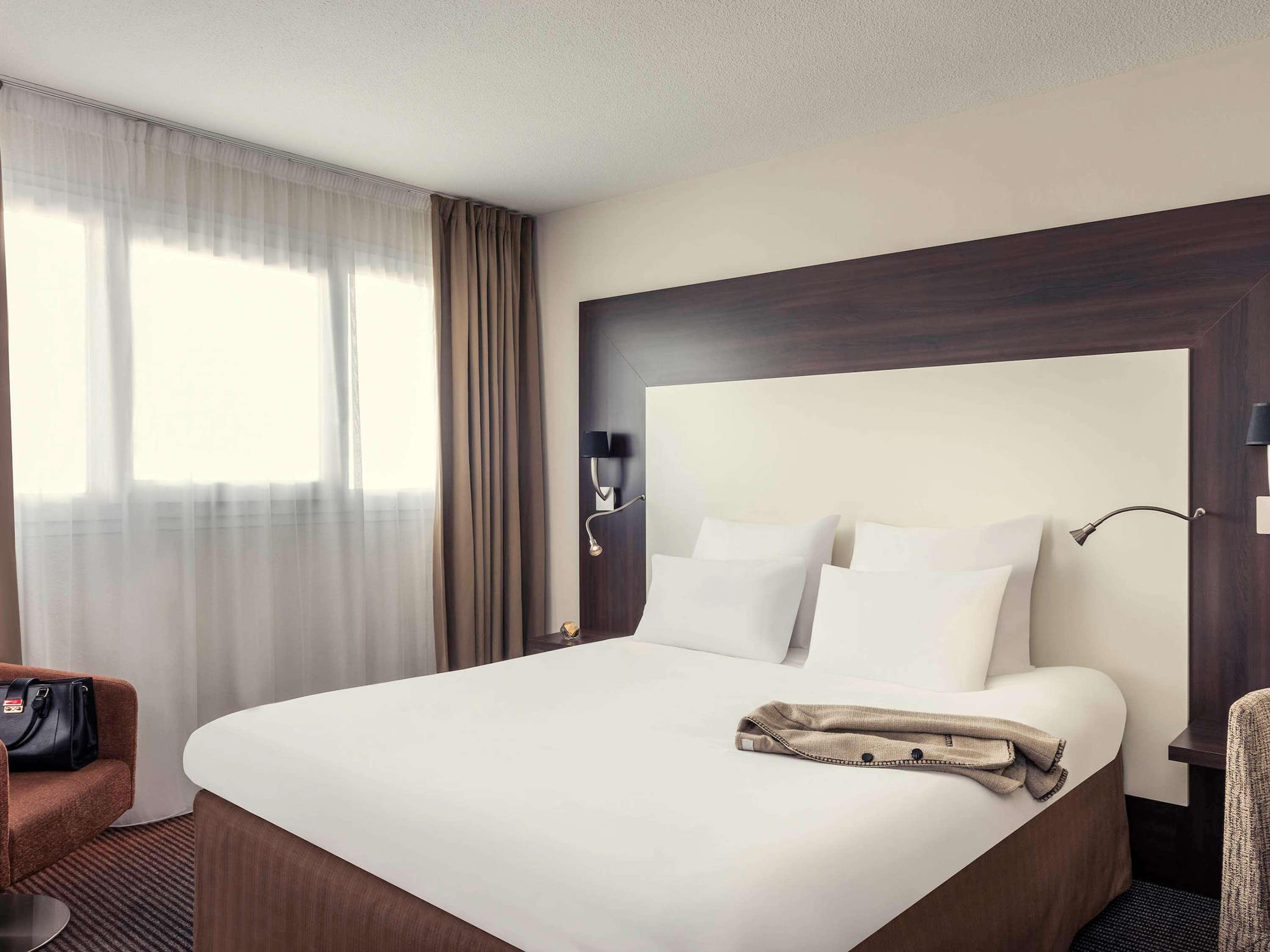 Double Classic Double Bed