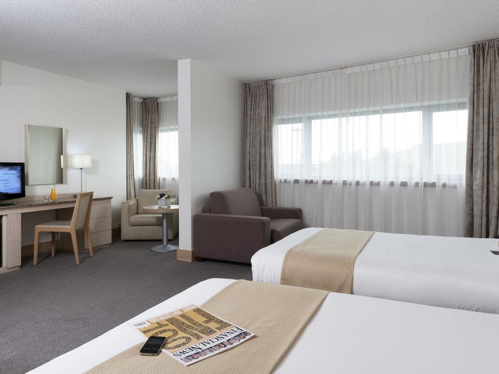 Family Room Capacity 4