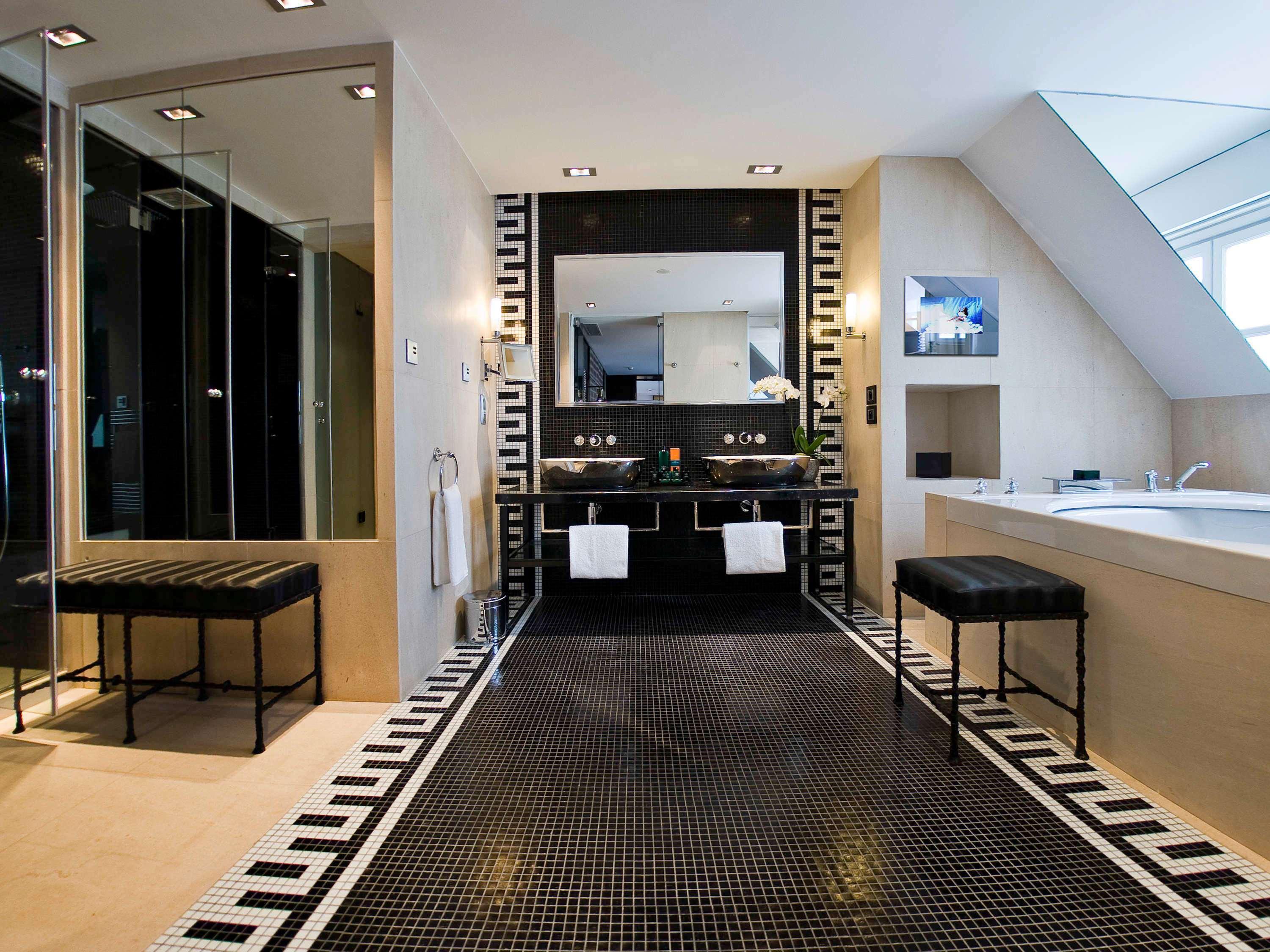 Apartment with Views