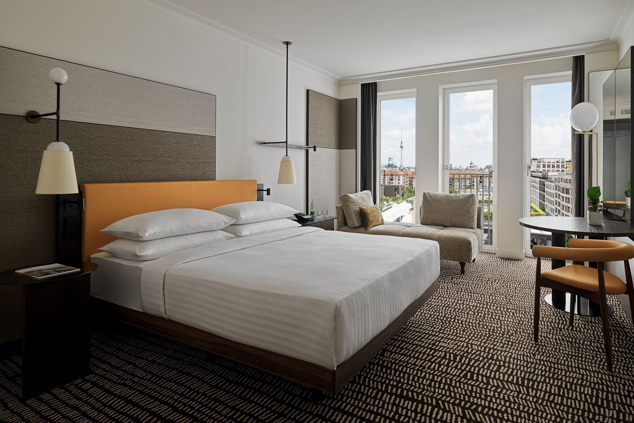 Double Deluxe King Bed