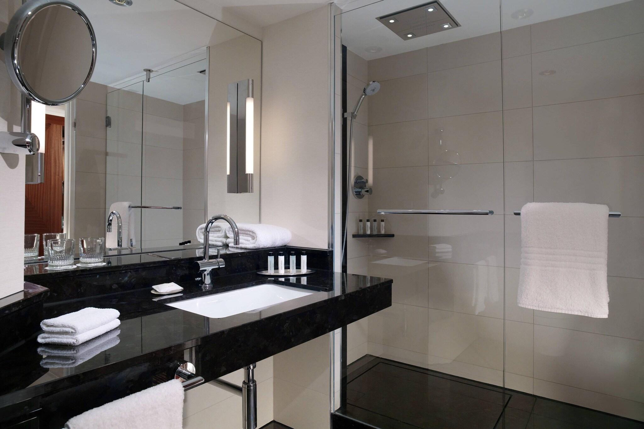 Double Executive King Bed