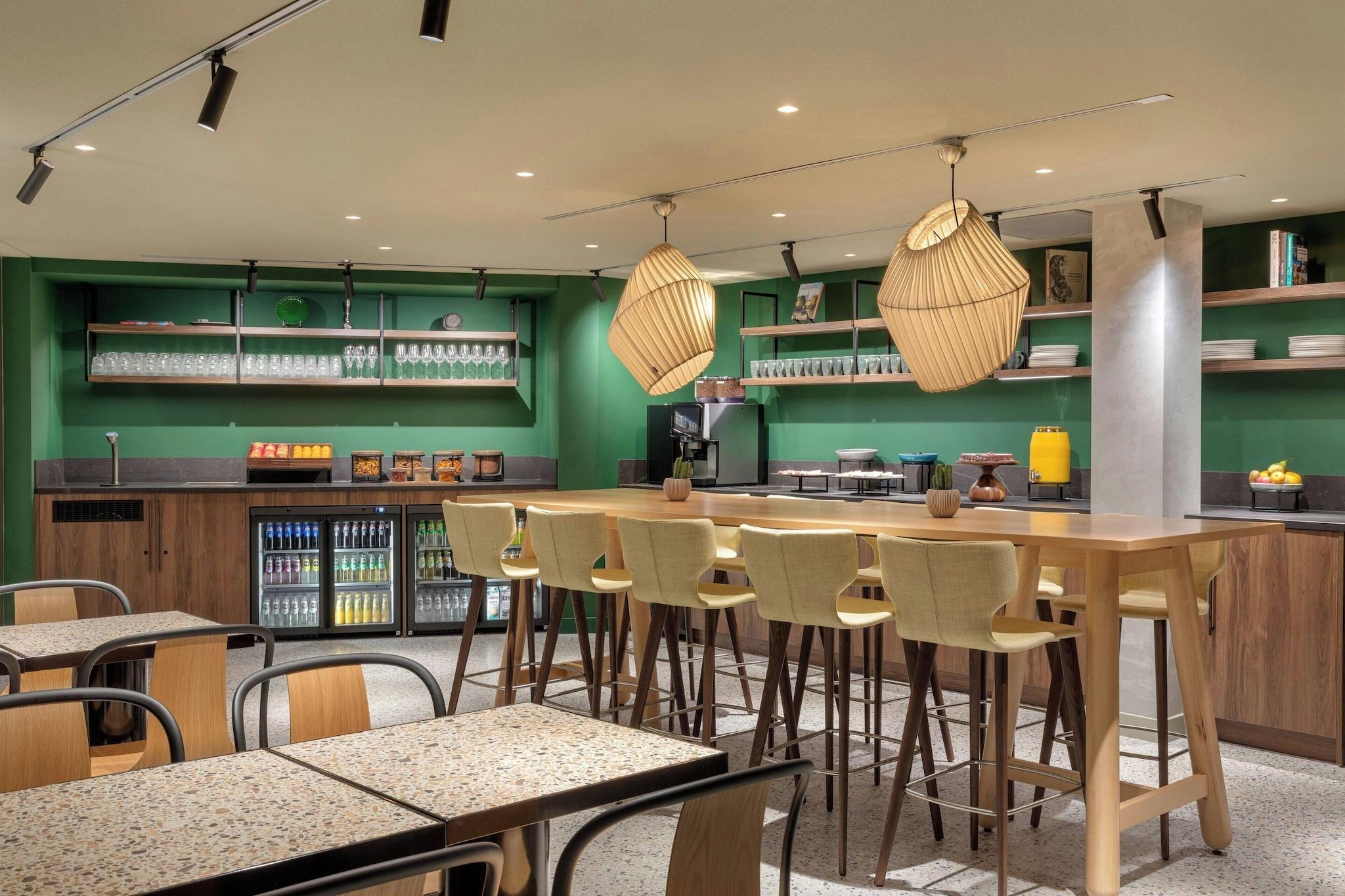 Junior Suite King Size Bed