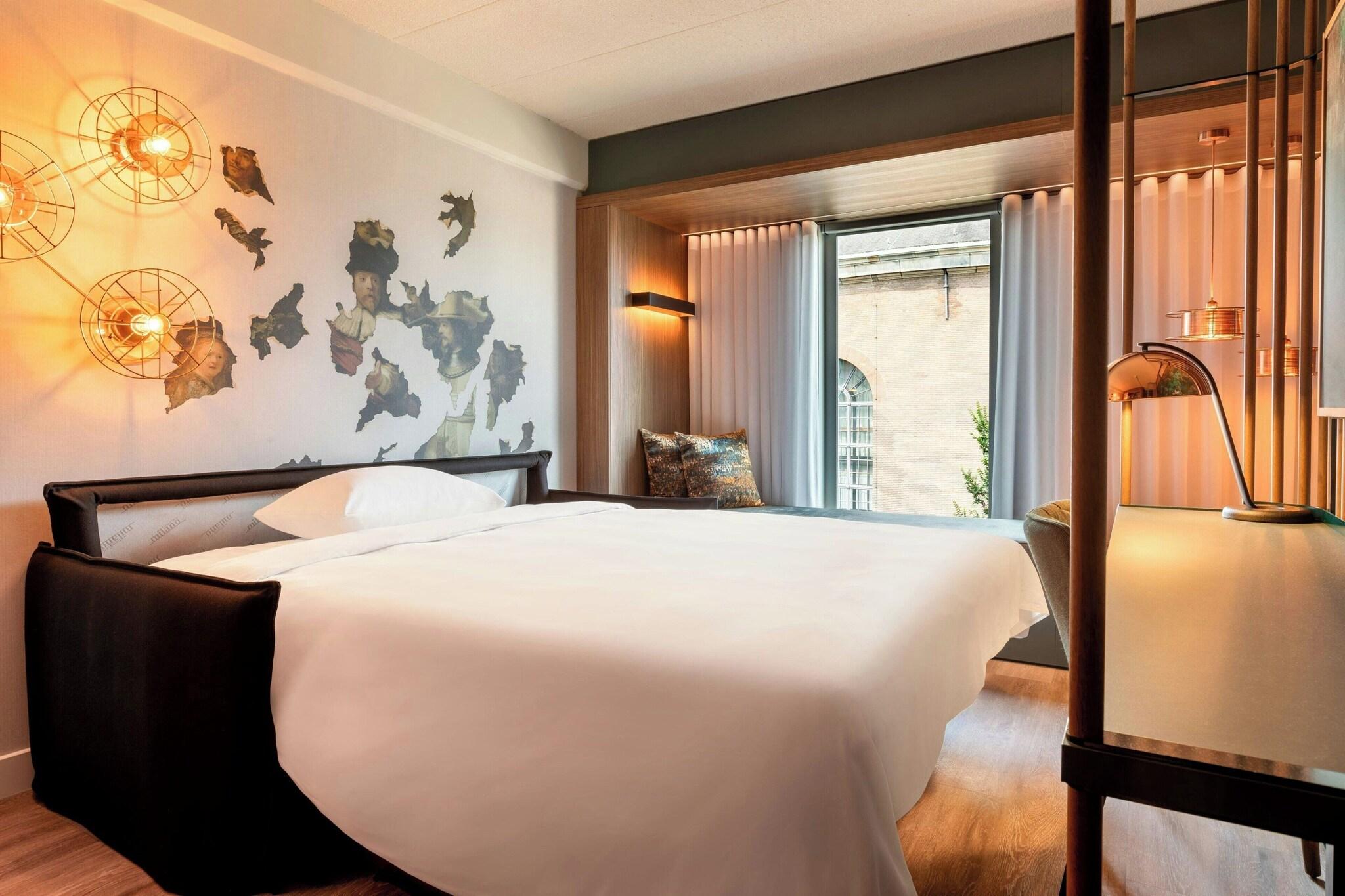 Family Room King Size Bed