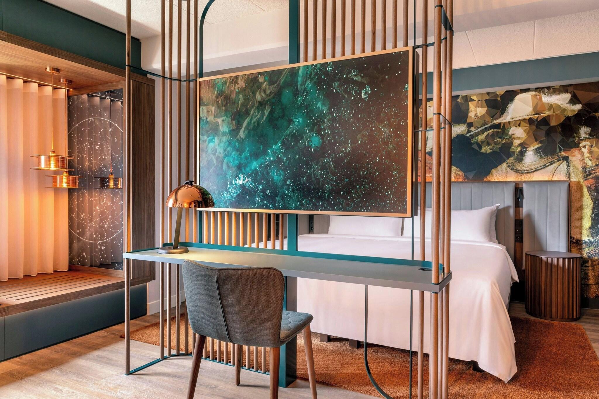 Family Room King Size Bed