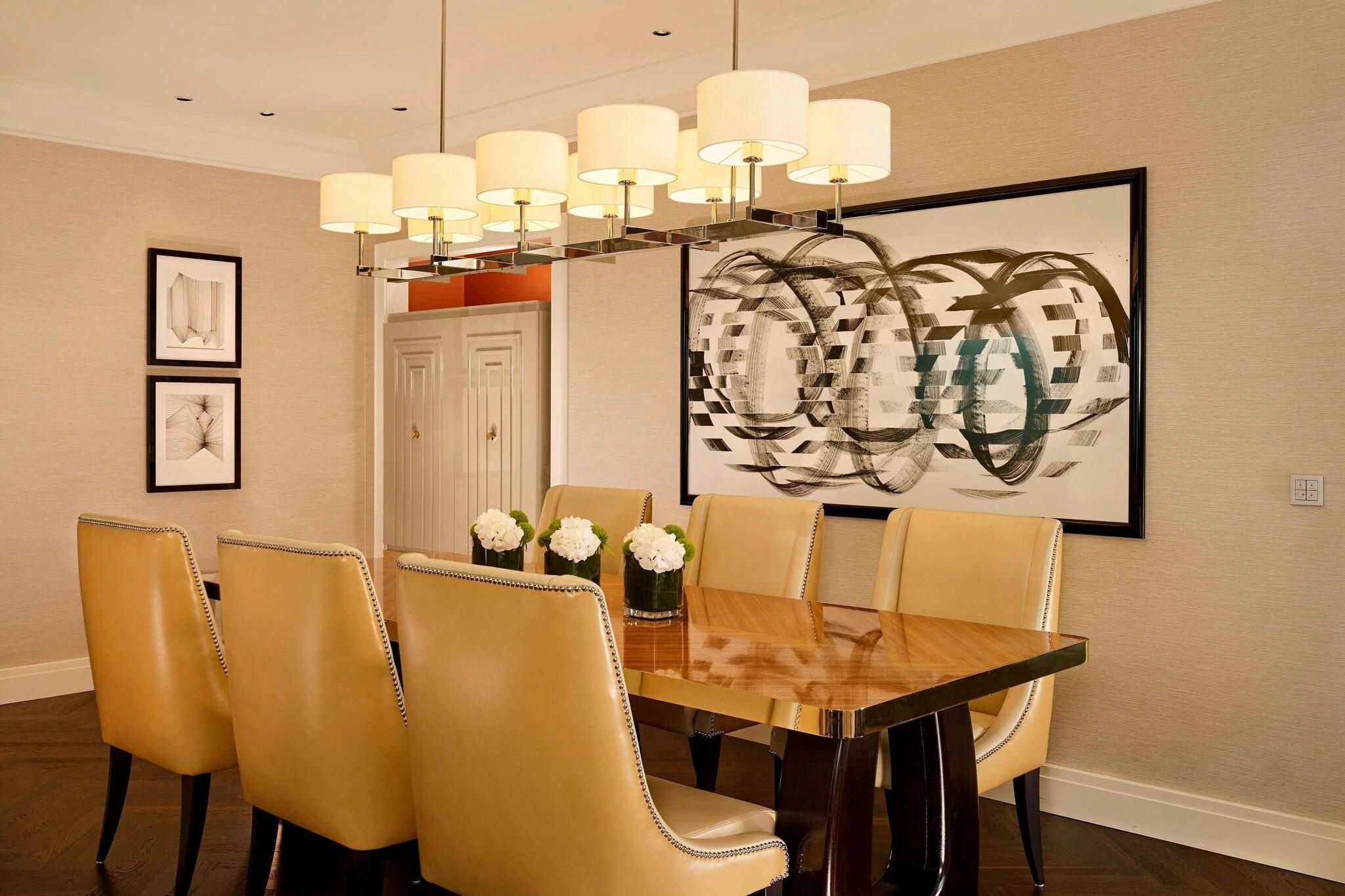 Suite Club with Views