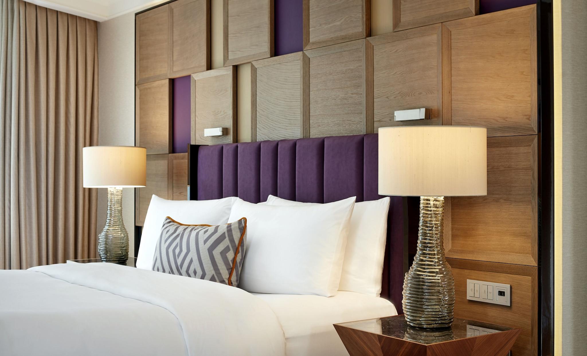 Junior Suite King Bed One Bedroom 