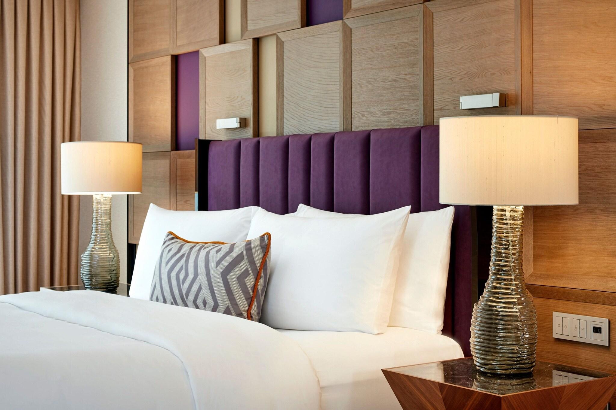 Junior Suite King Bed One Bedroom 