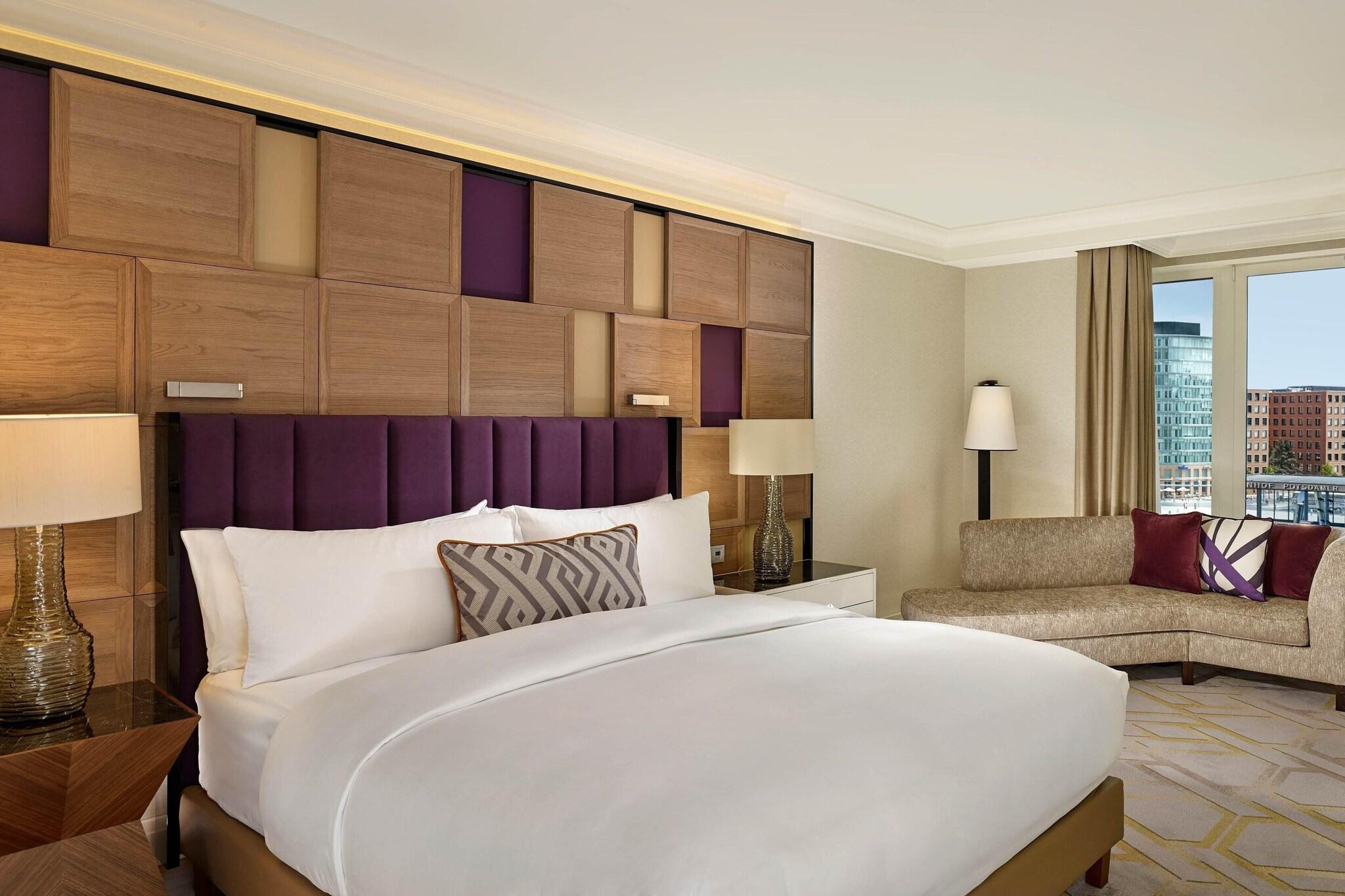 Double Deluxe King Bed