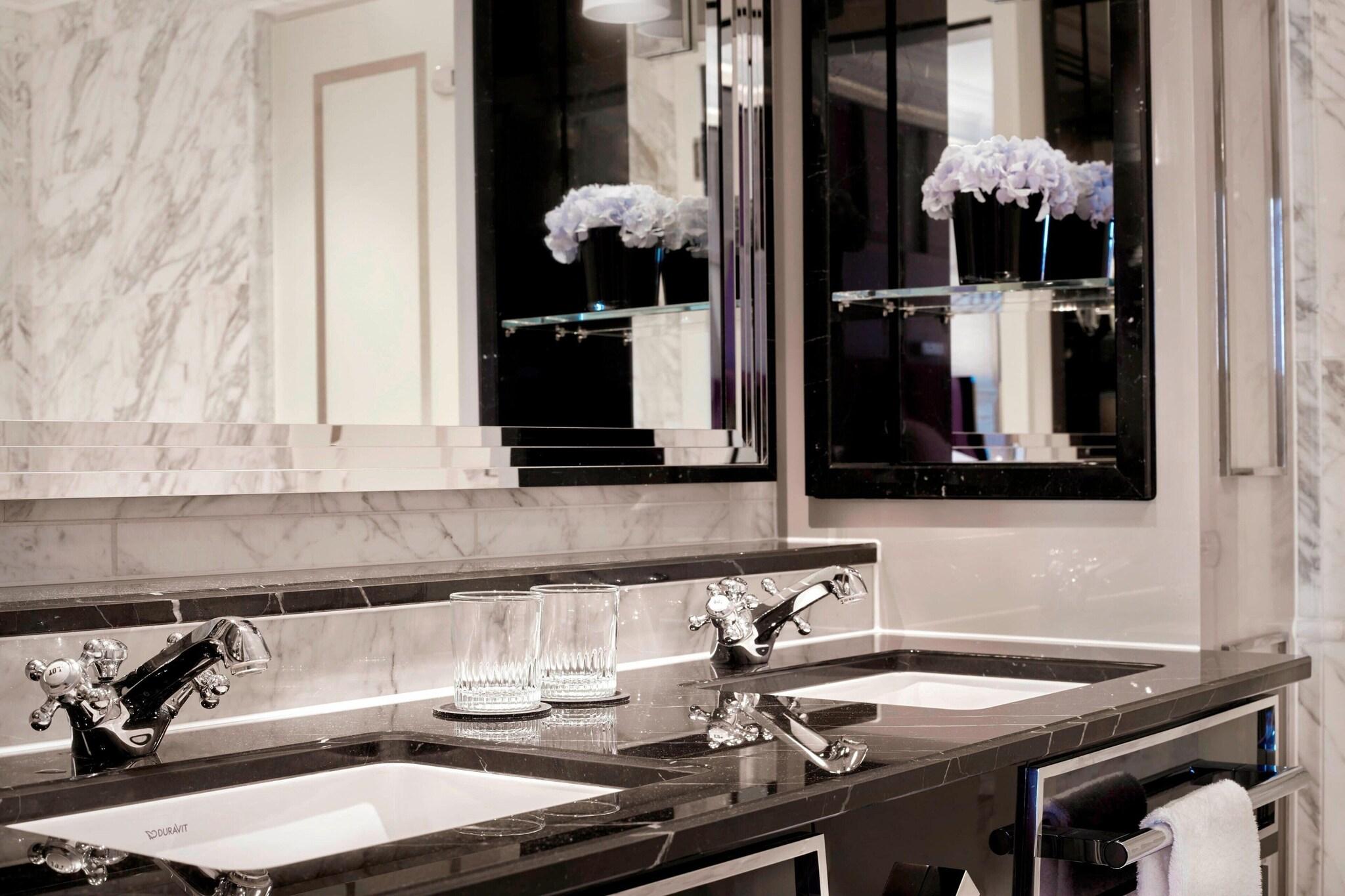 Junior Suite King Bed Non Smoking