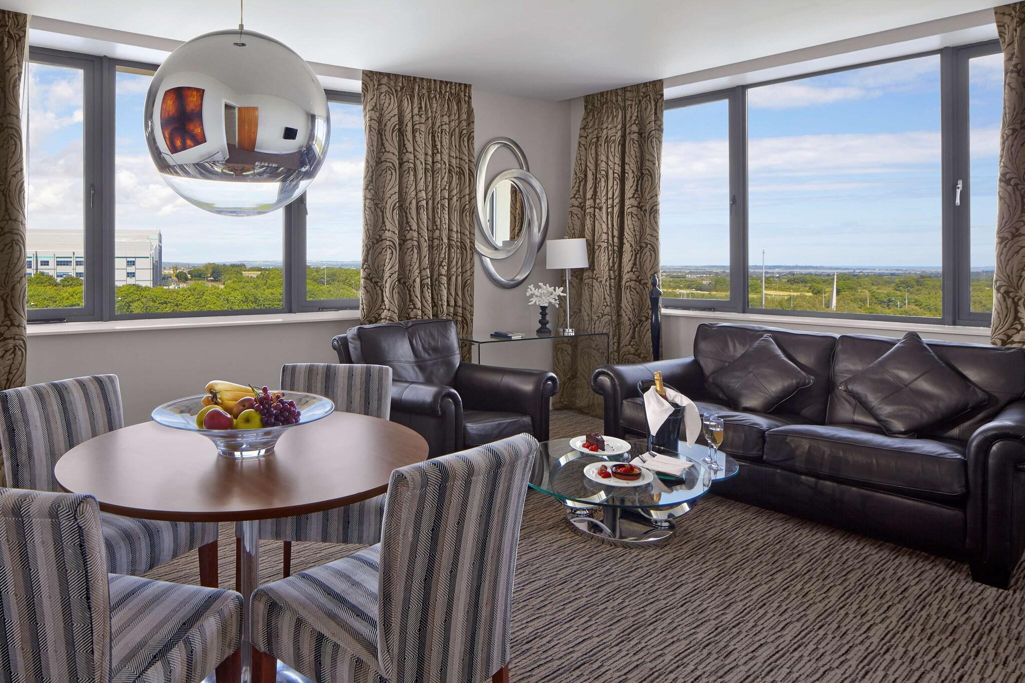 Suite Queen Size Bed