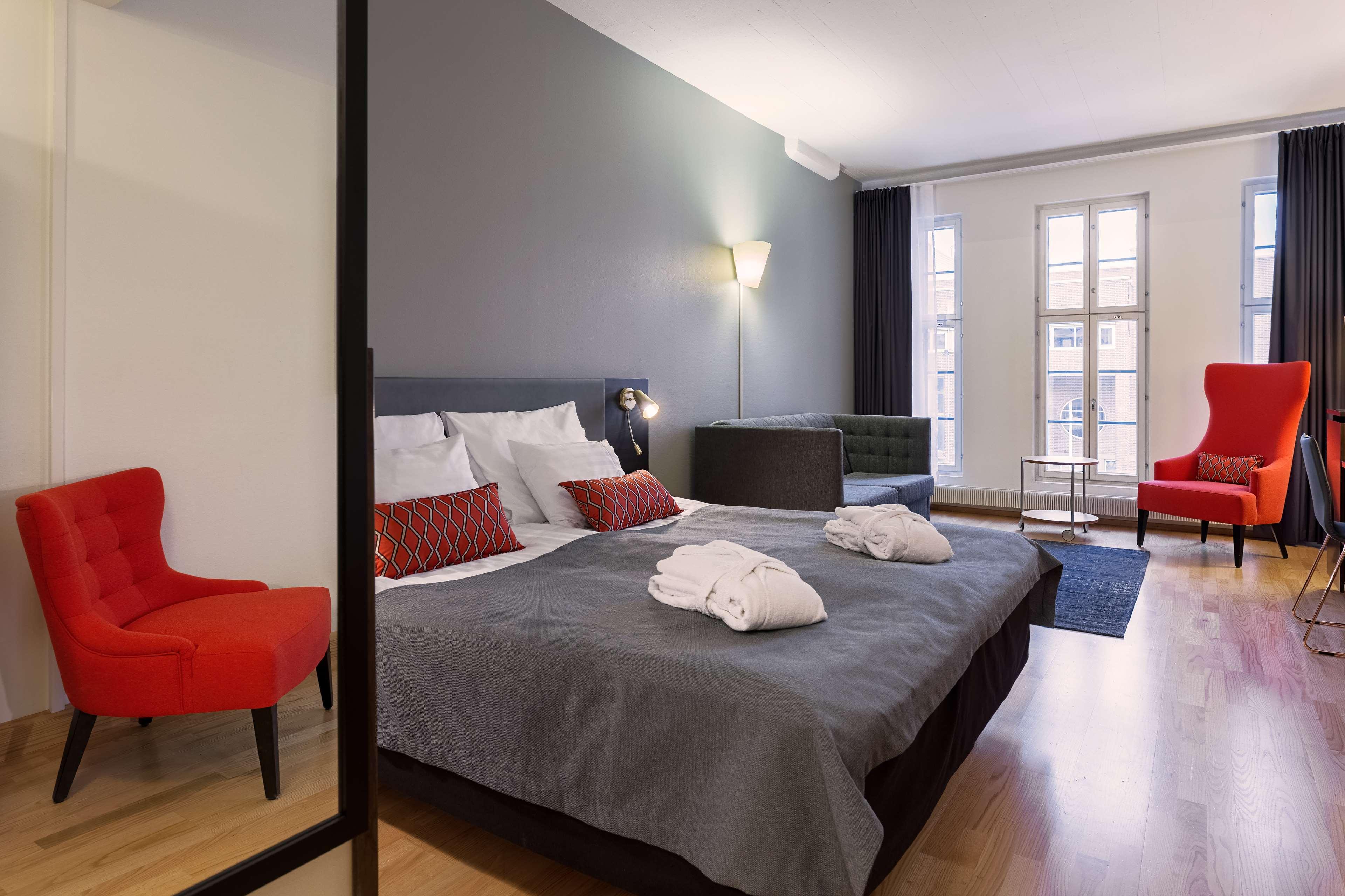 Double Superior King Bed