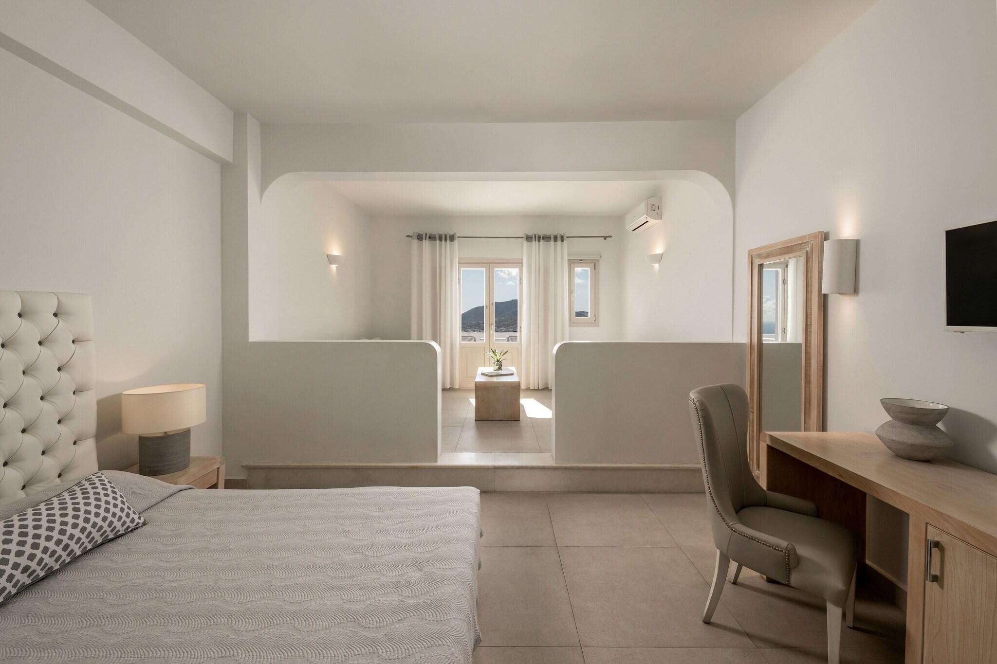 Junior Suite Queen Size Bed