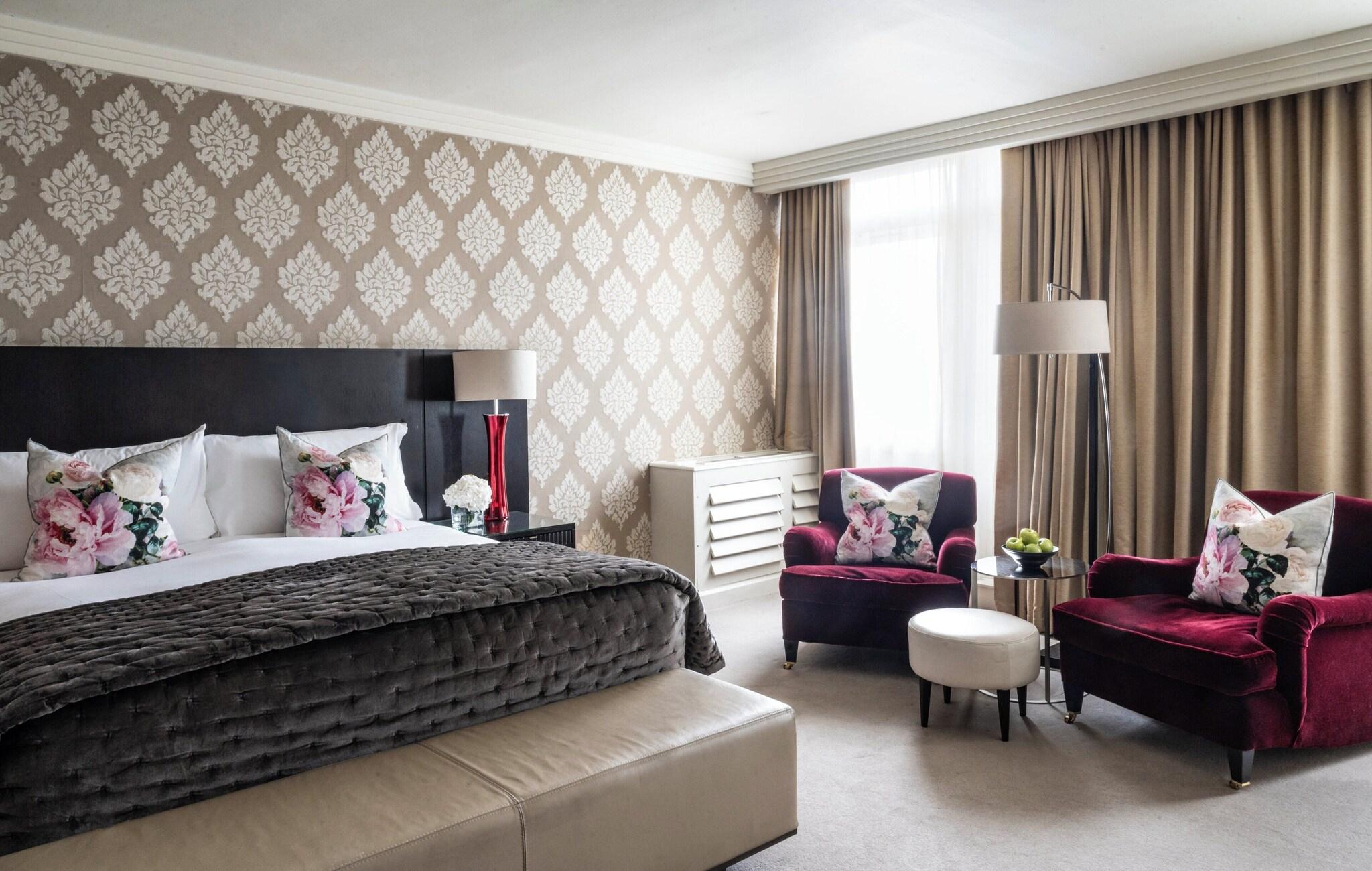 Double Deluxe King Bed