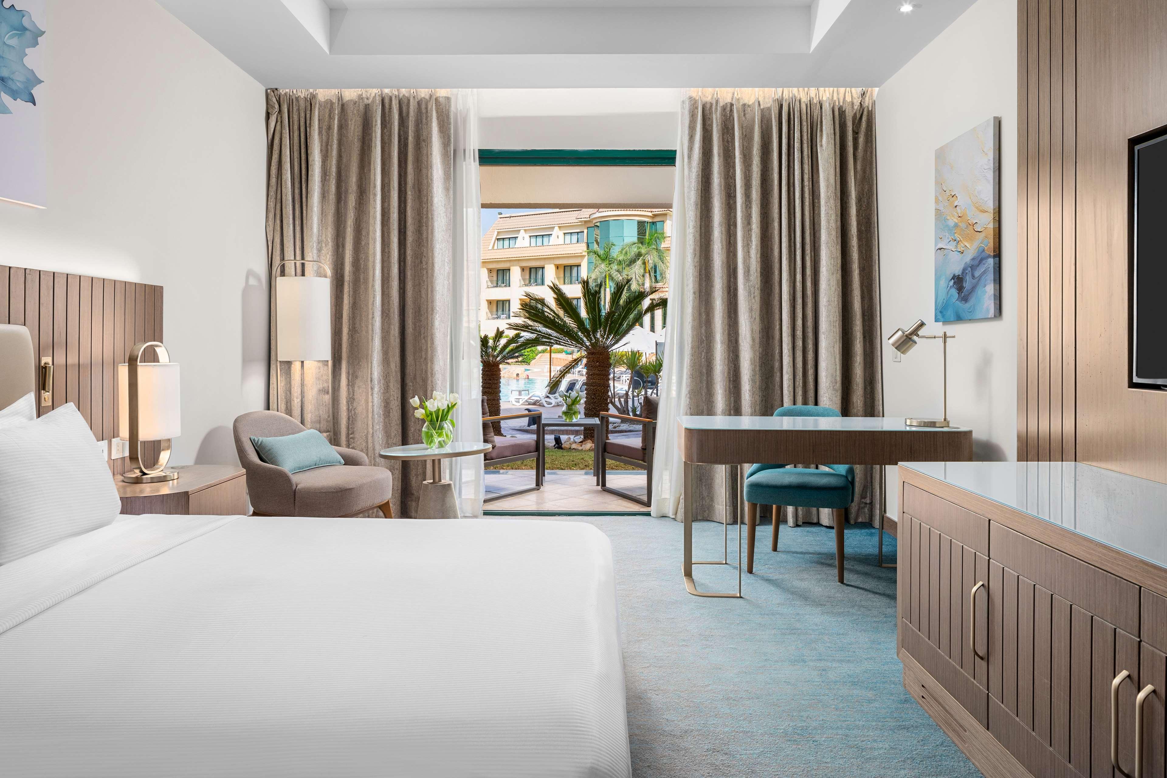 Double Superior King Bed