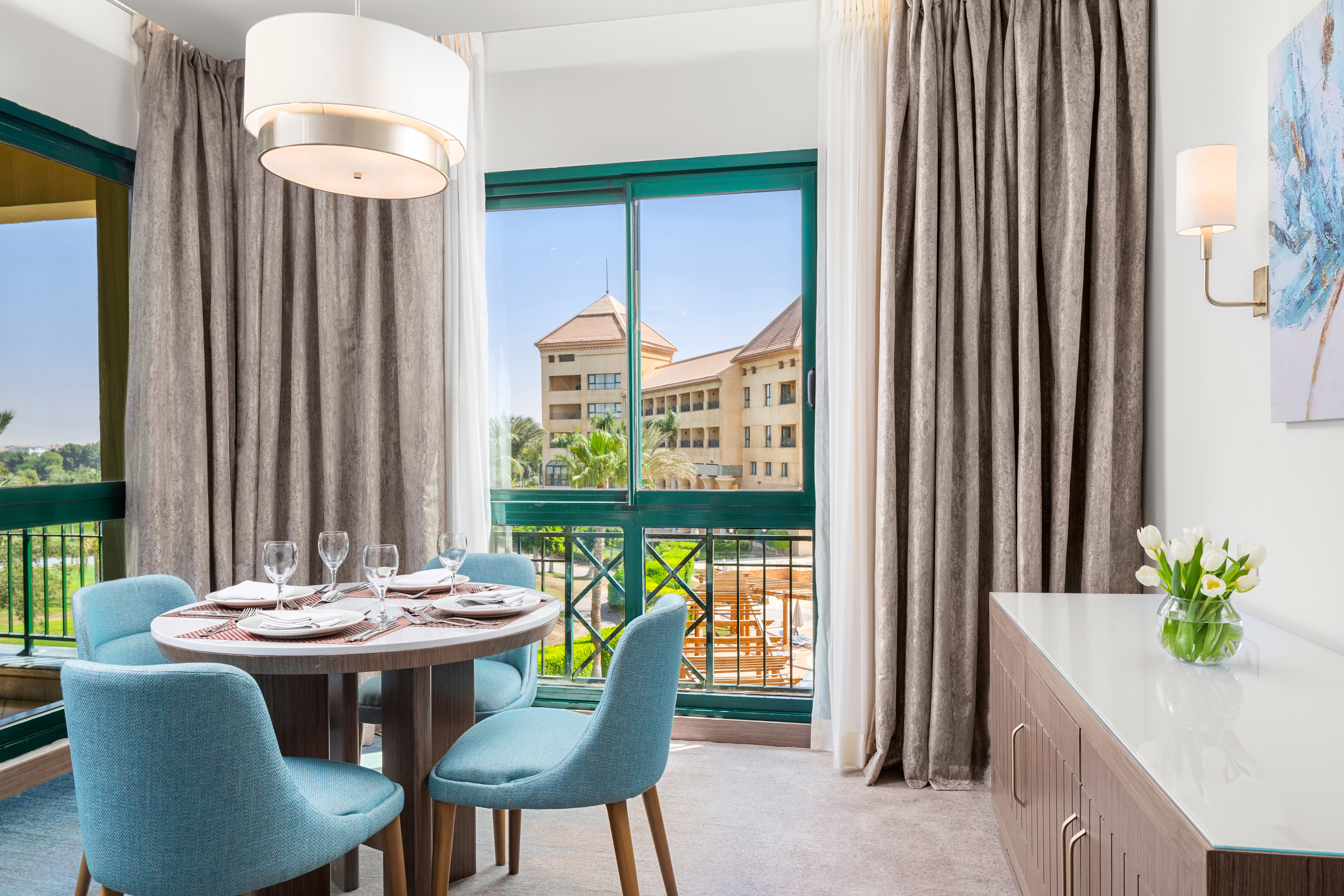 Suite Deluxe King Bed