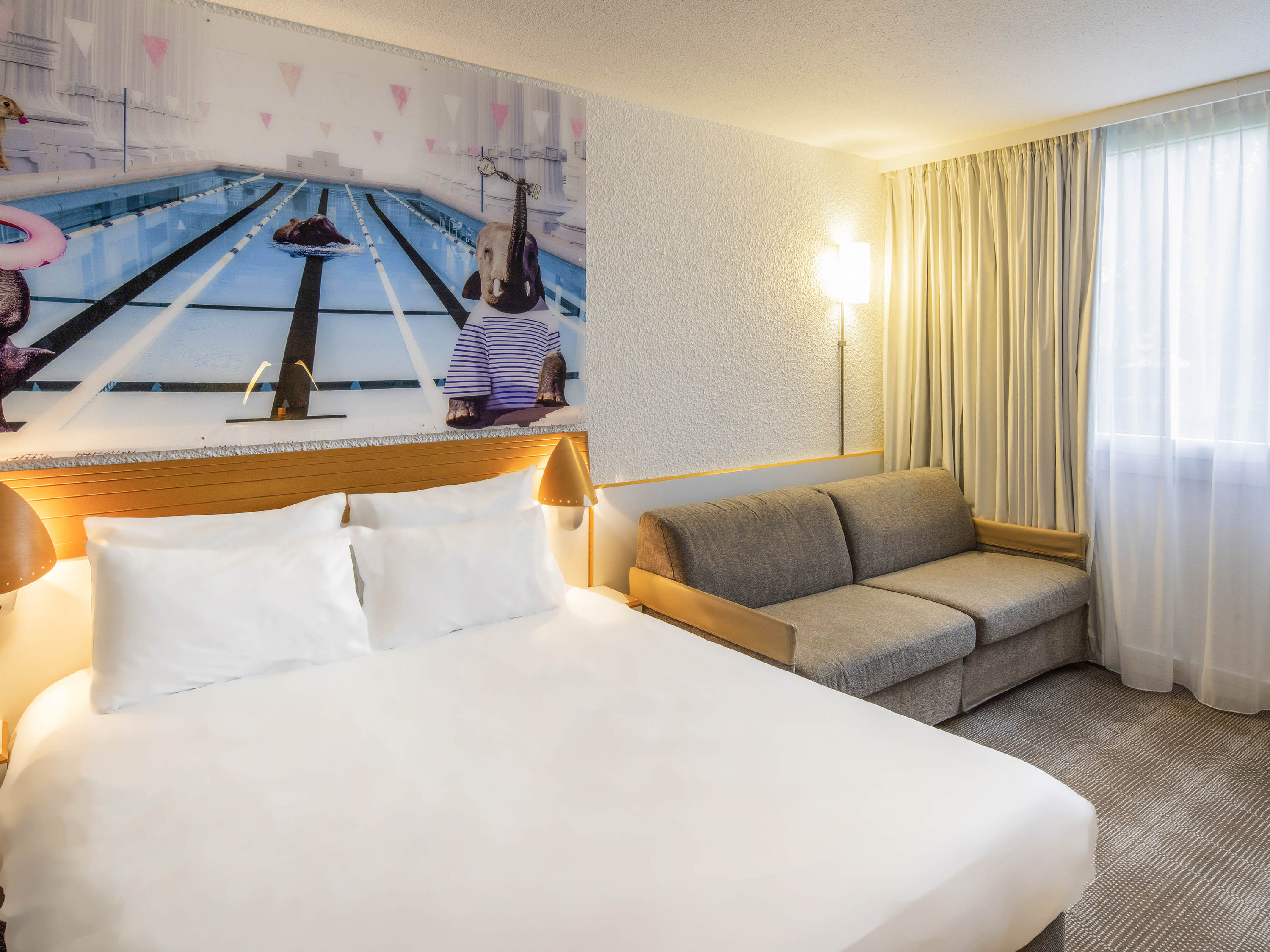 Double Classic Double Bed