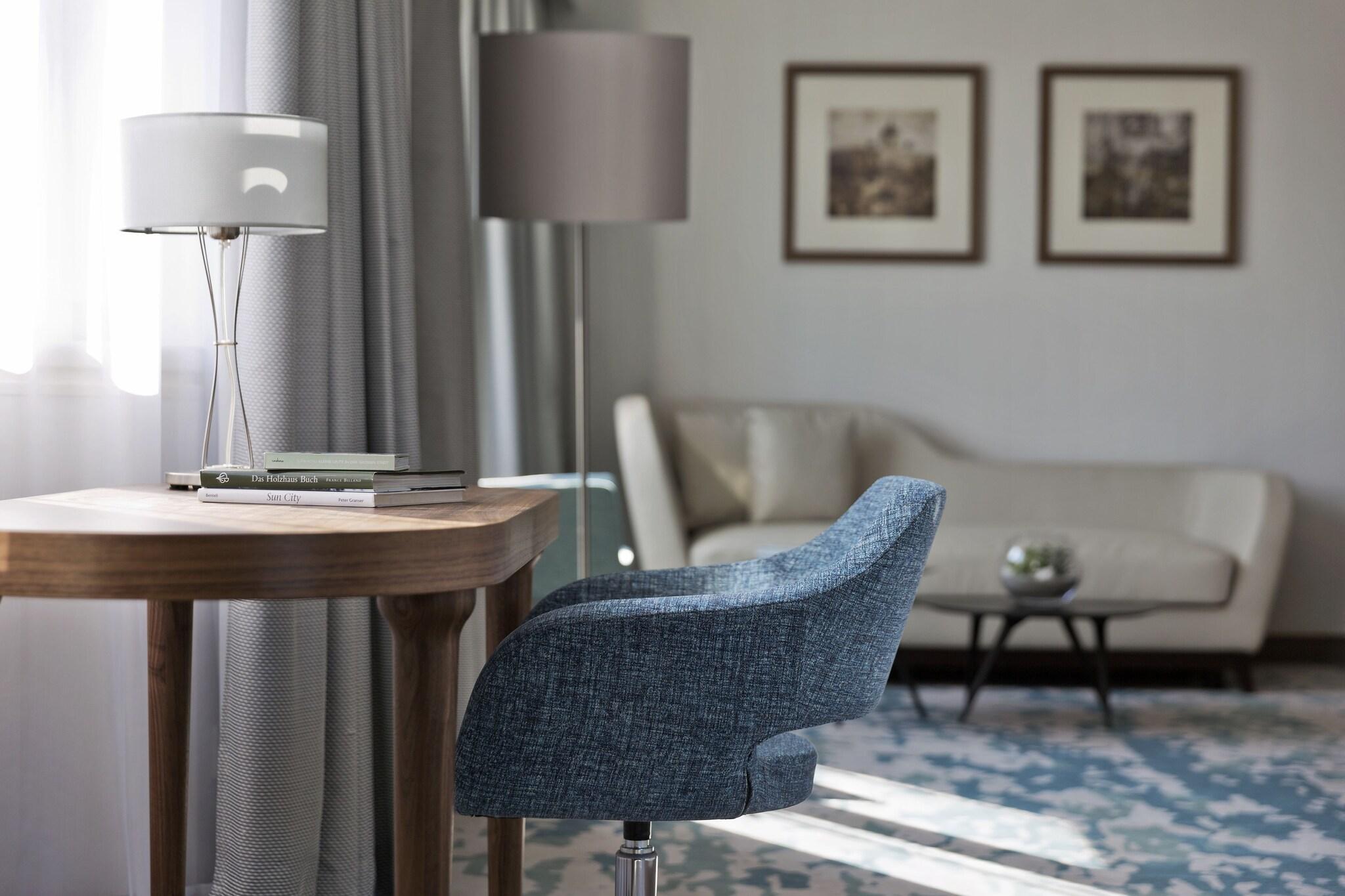 Junior Suite King Size Bed