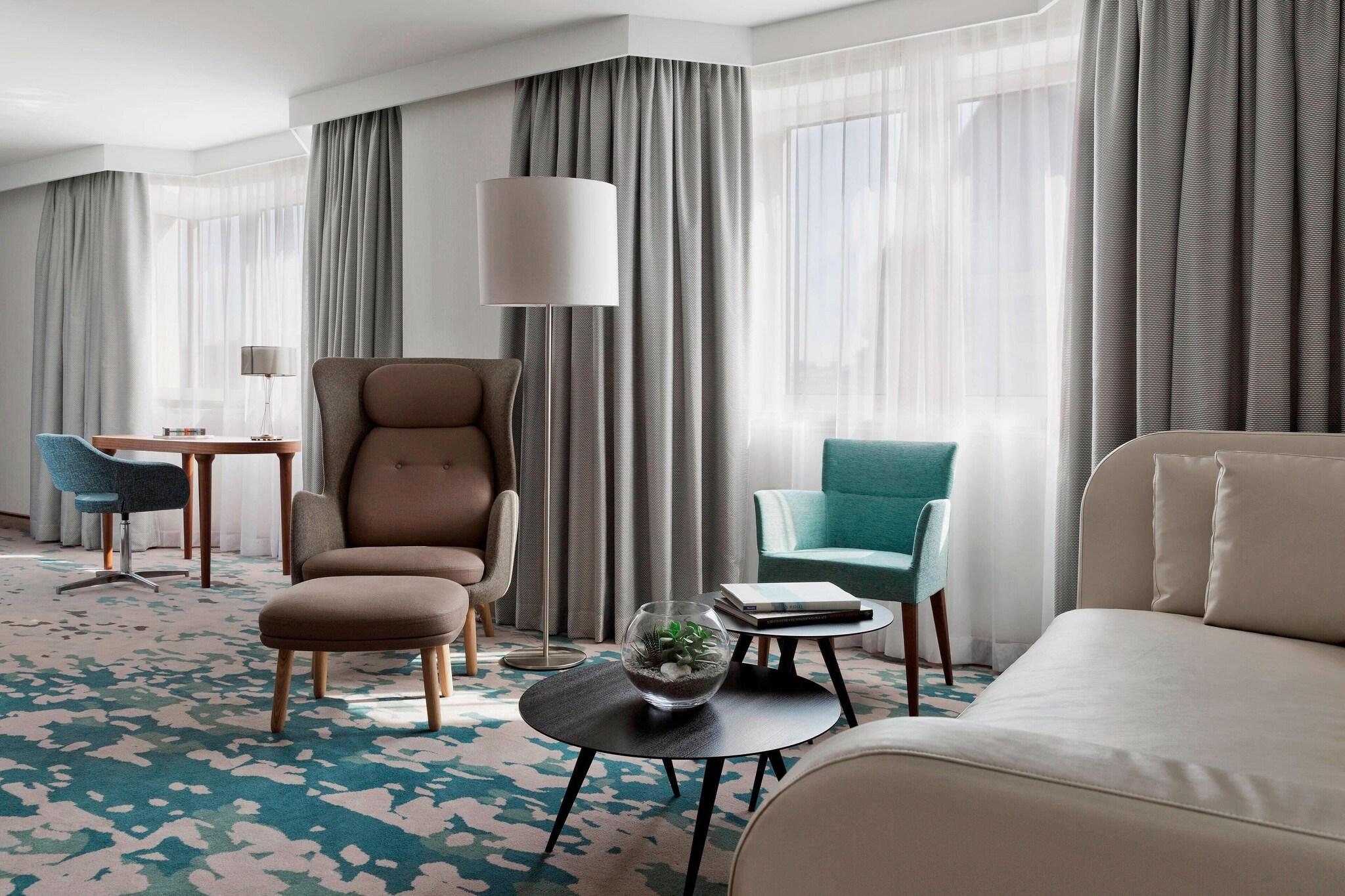 Junior Suite King Size Bed