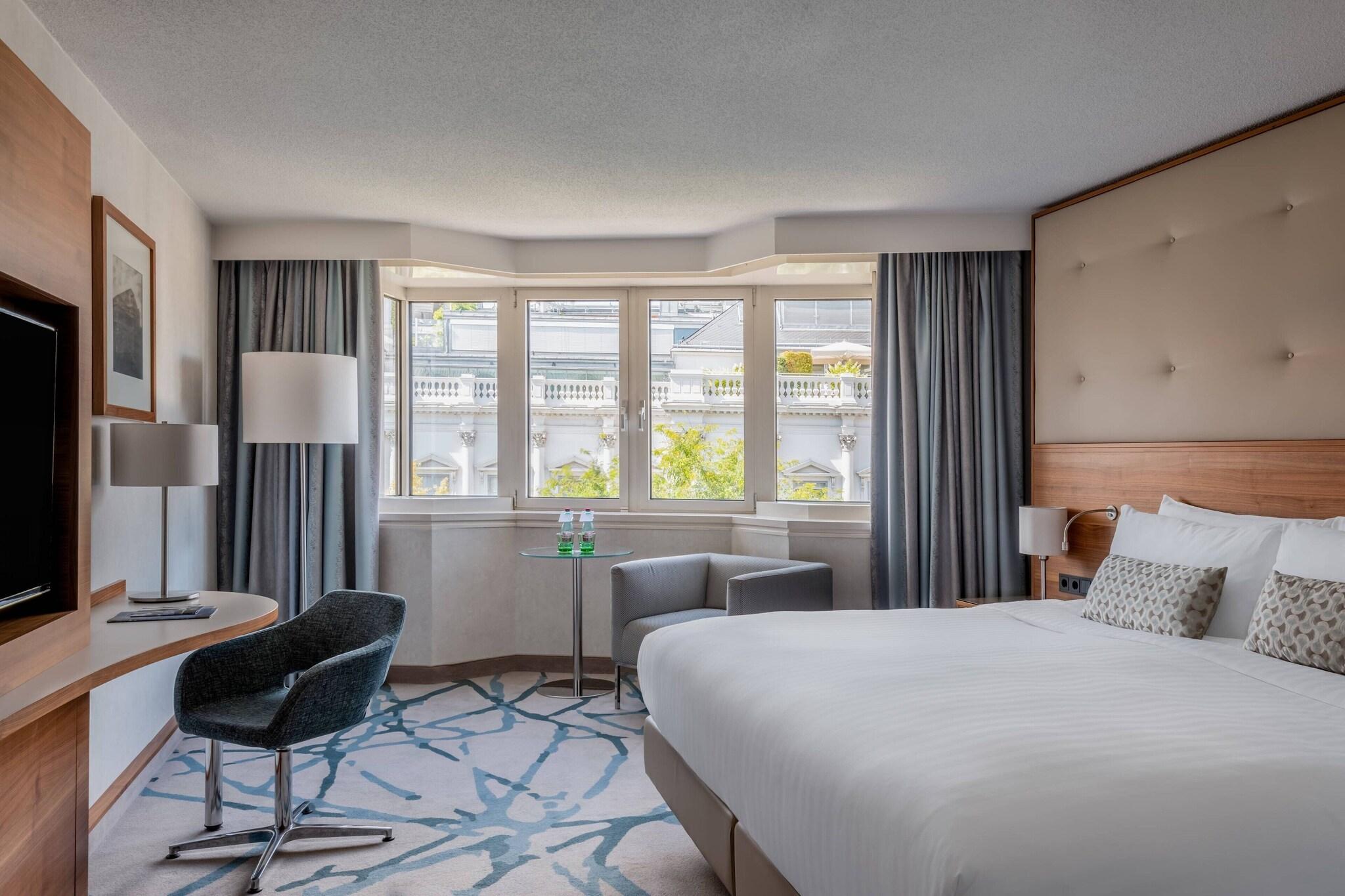 Double Executive King Bed