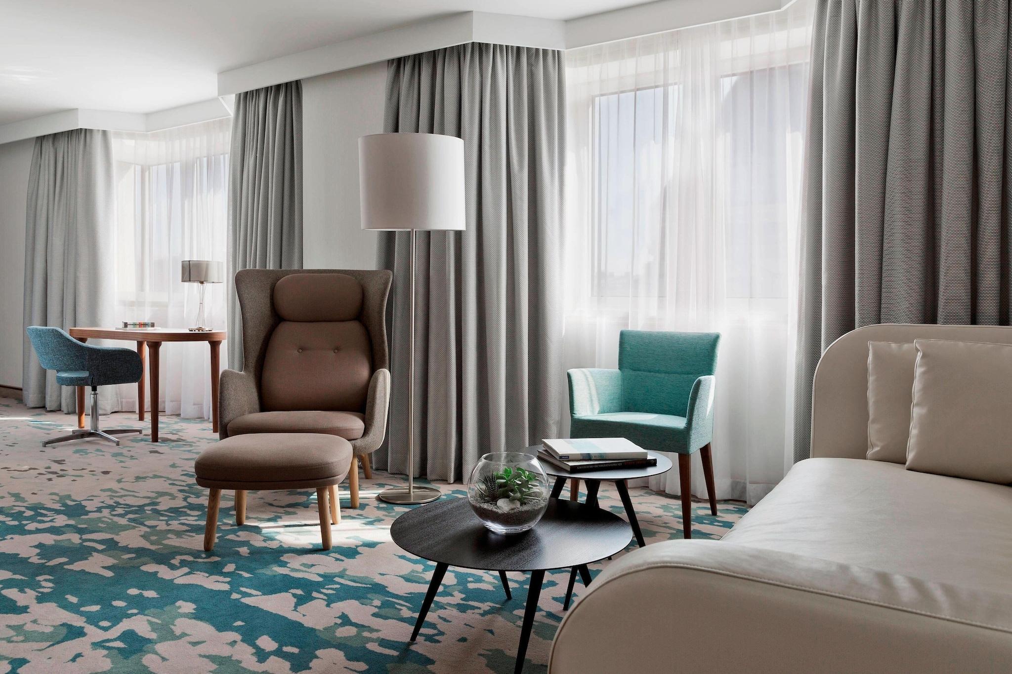 Junior Suite King Size Bed