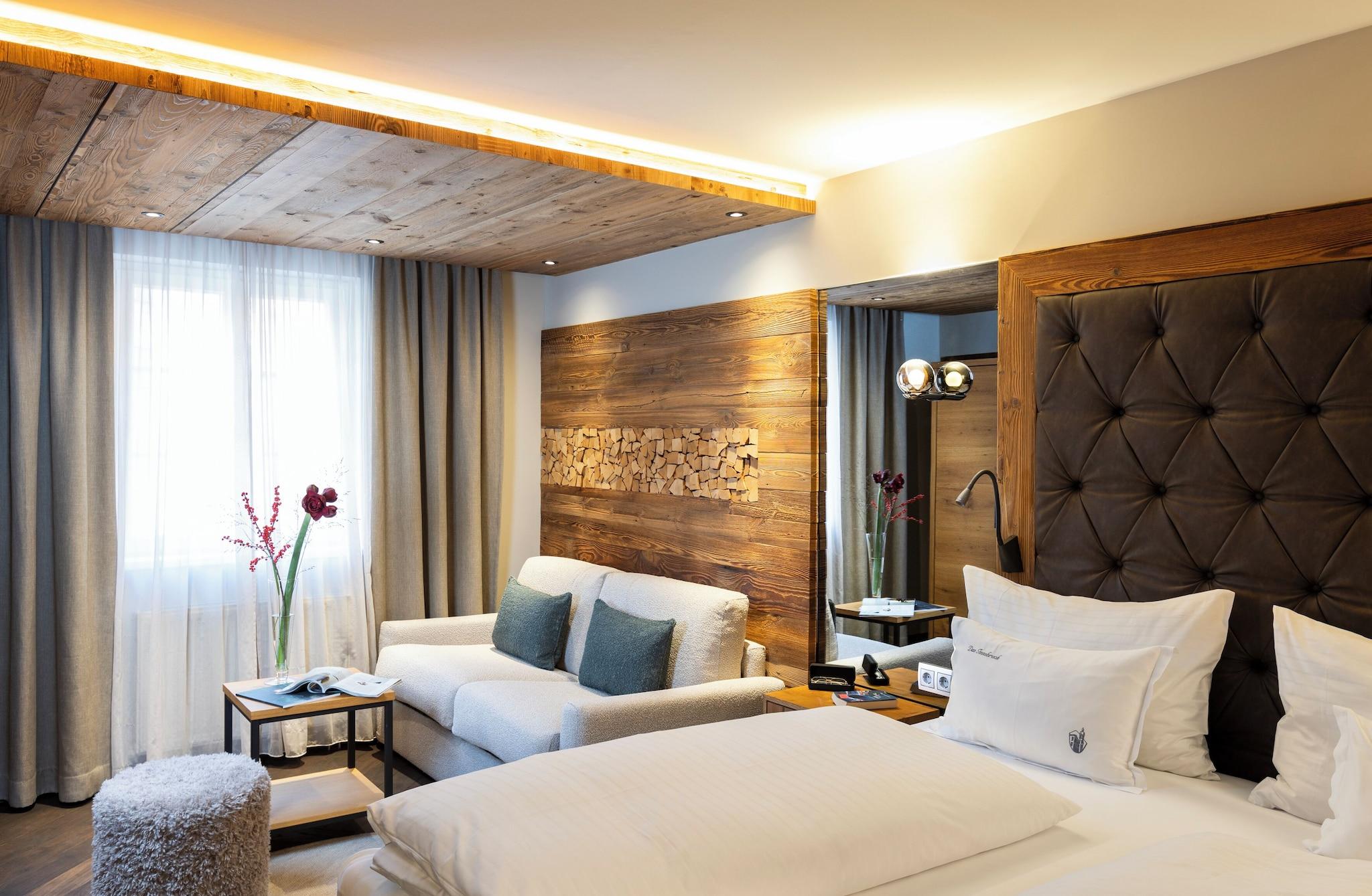 Double Deluxe King Bed