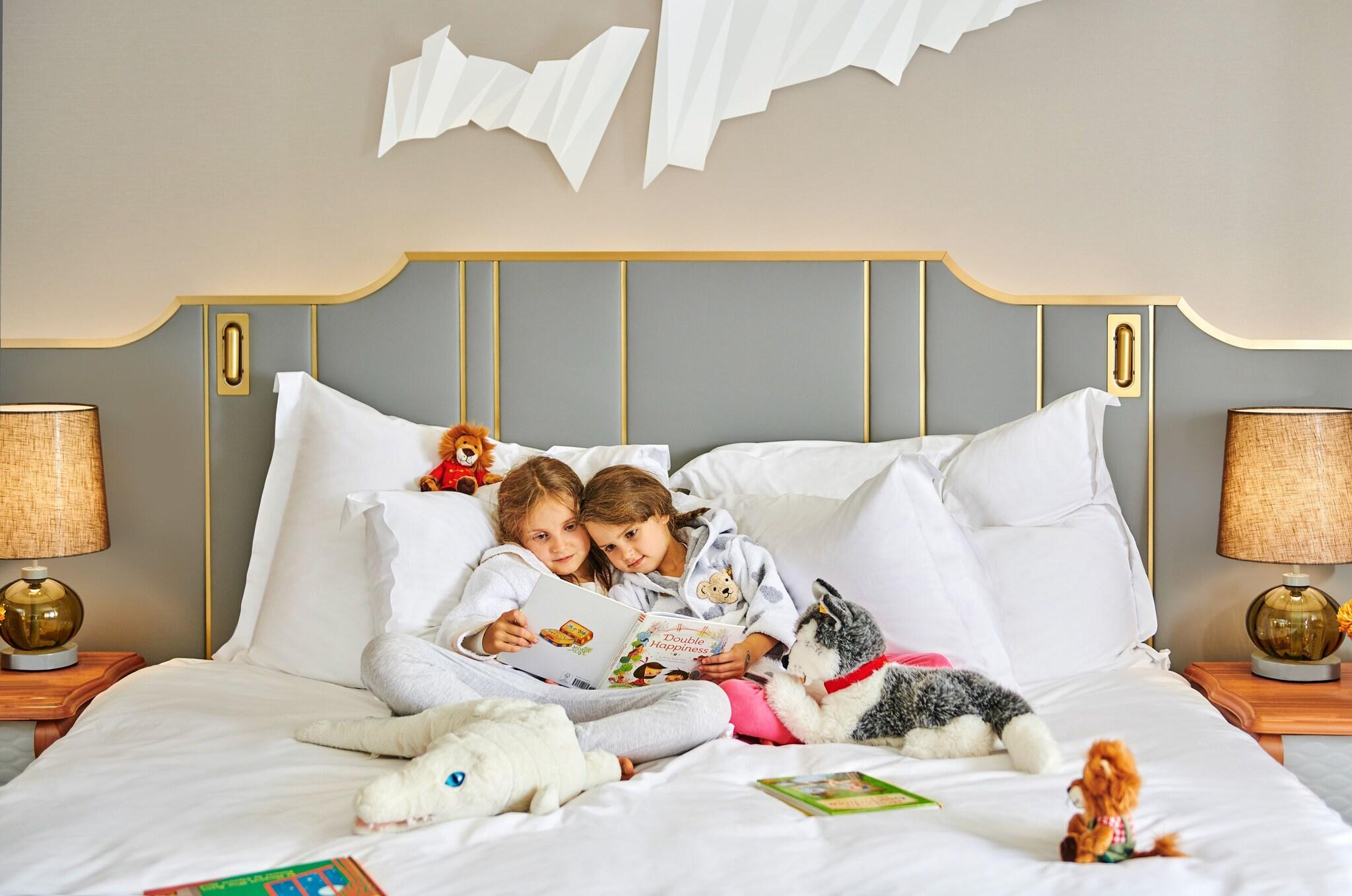 Double Deluxe King Bed