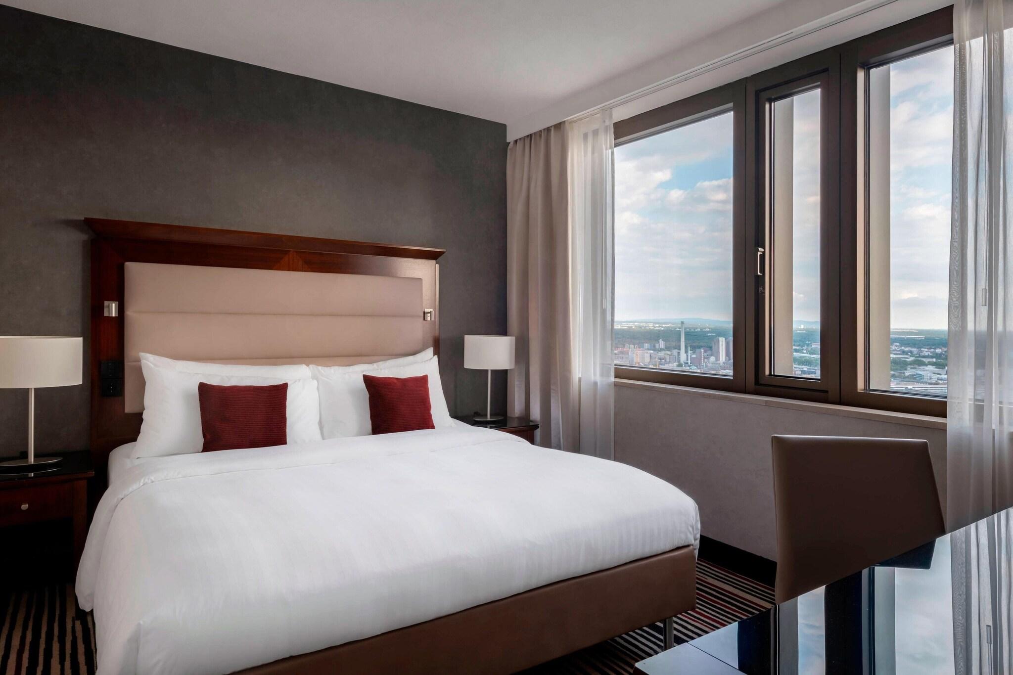 Junior Suite King Size Bed