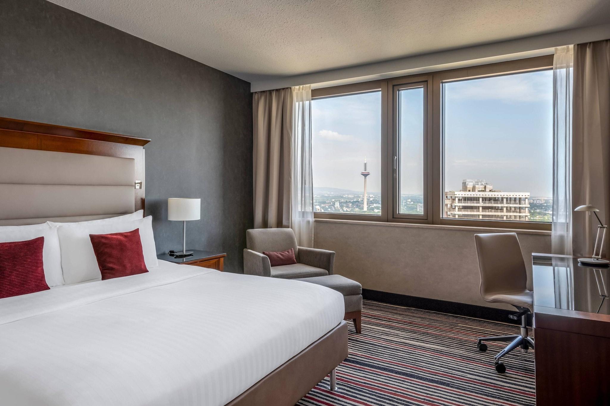 Double Club King Bed