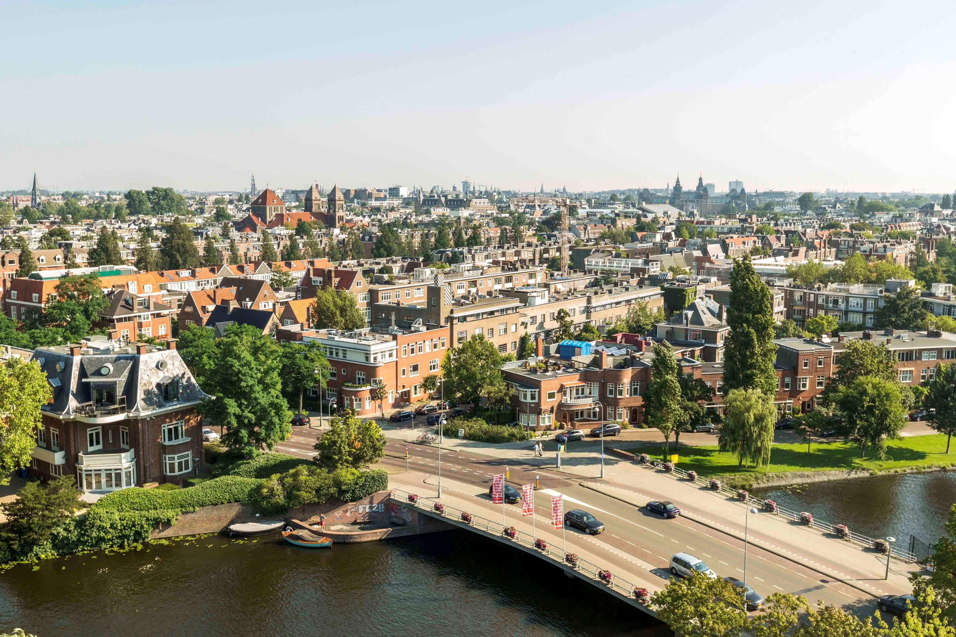 Twin Deluxe with Views