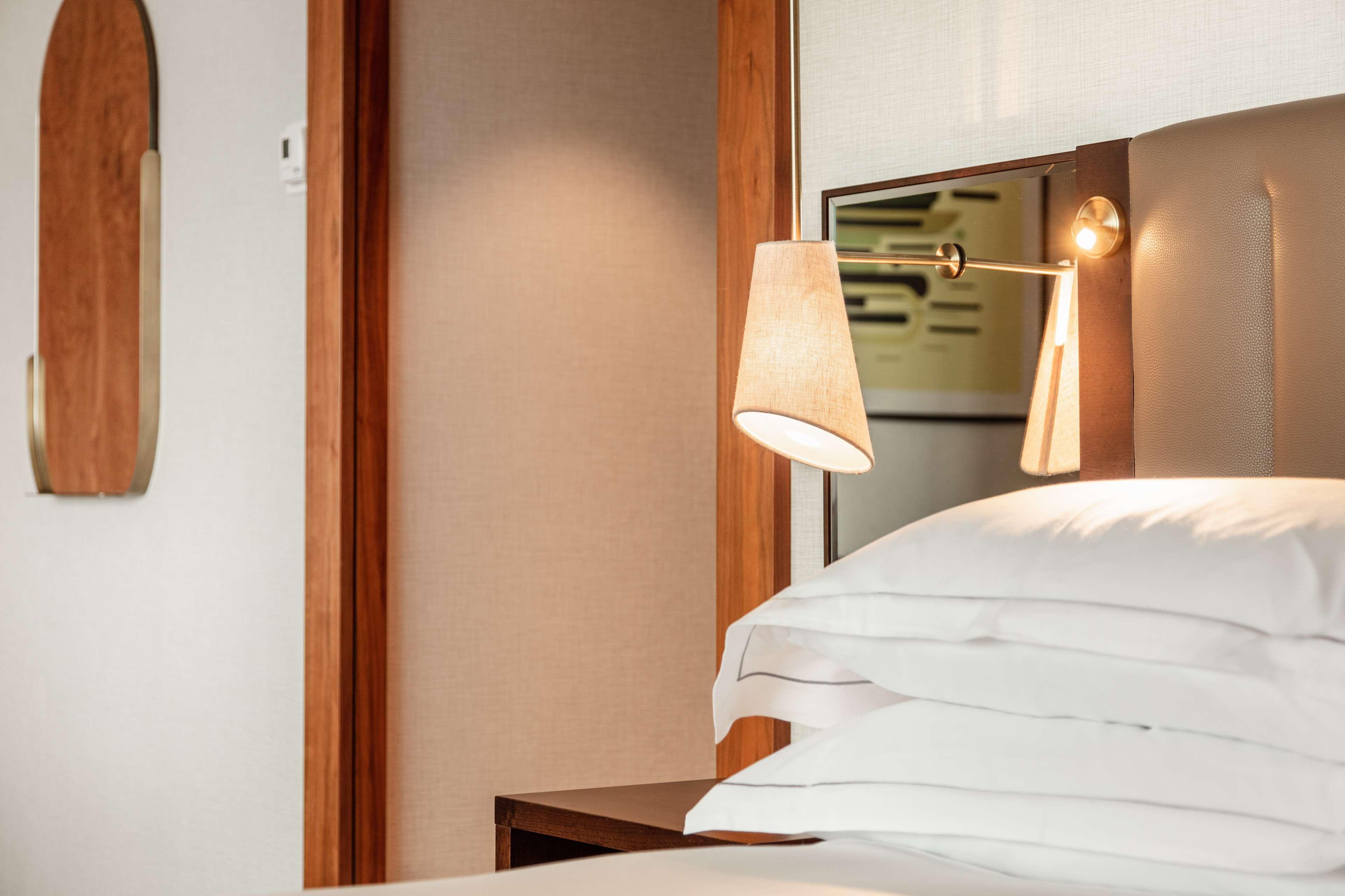 Junior Suite Canal View